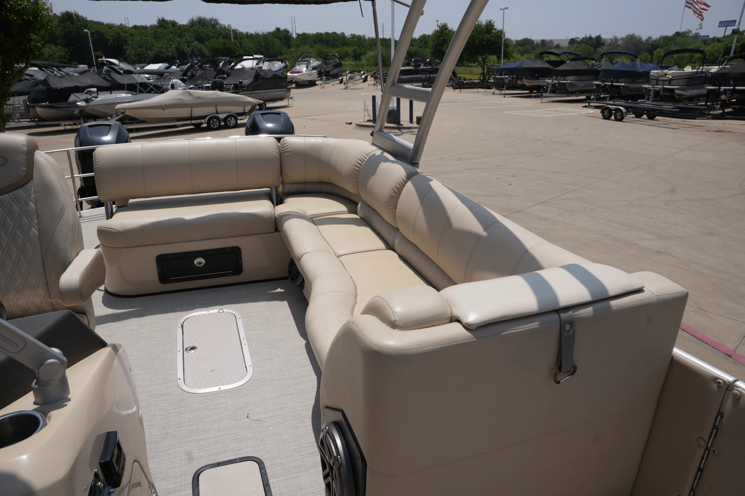 2017 Harris GRAND MARINER (TWIN ENGINE) Image Thumbnail #17