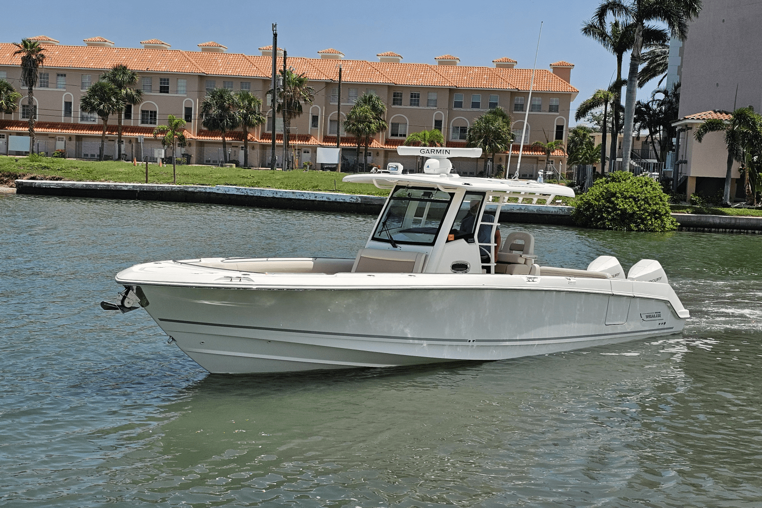 2021 Boston Whaler 330 OUTRAGE Image Thumbnail #3