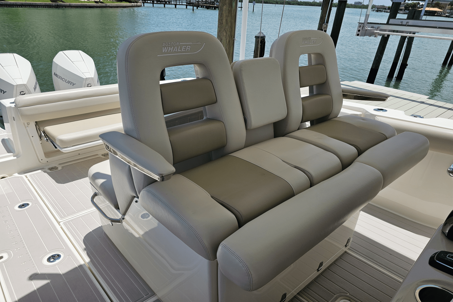 2021 Boston Whaler 330 OUTRAGE Image Thumbnail #31