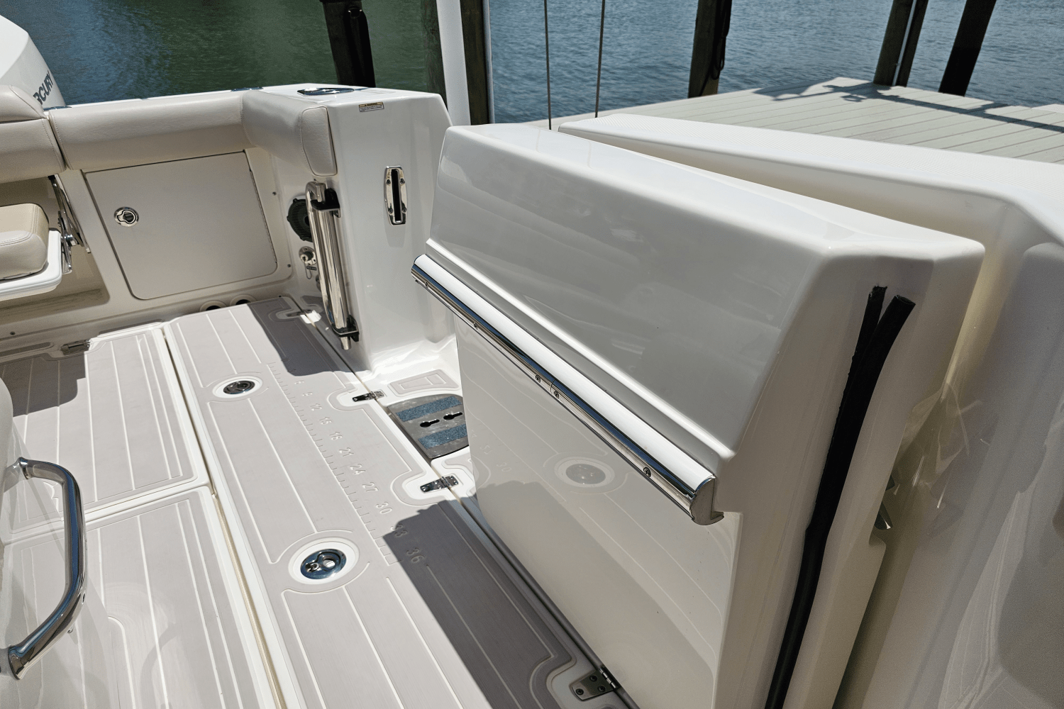 2021 Boston Whaler 330 OUTRAGE Image Thumbnail #23