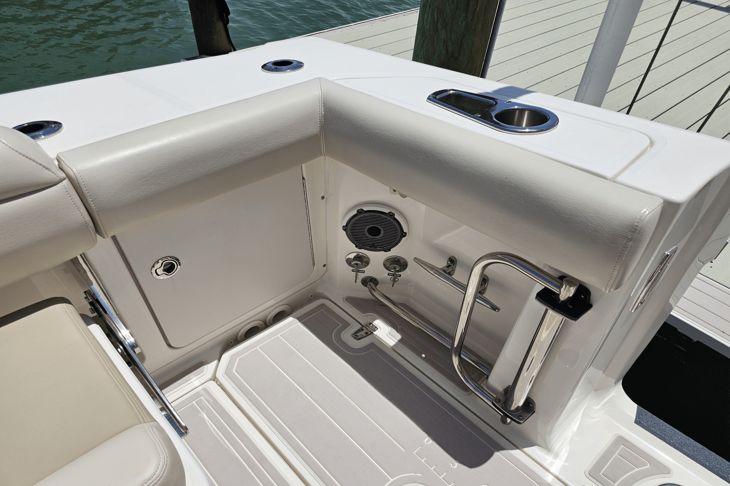 2021 Boston Whaler 330 OUTRAGE Image Thumbnail #53
