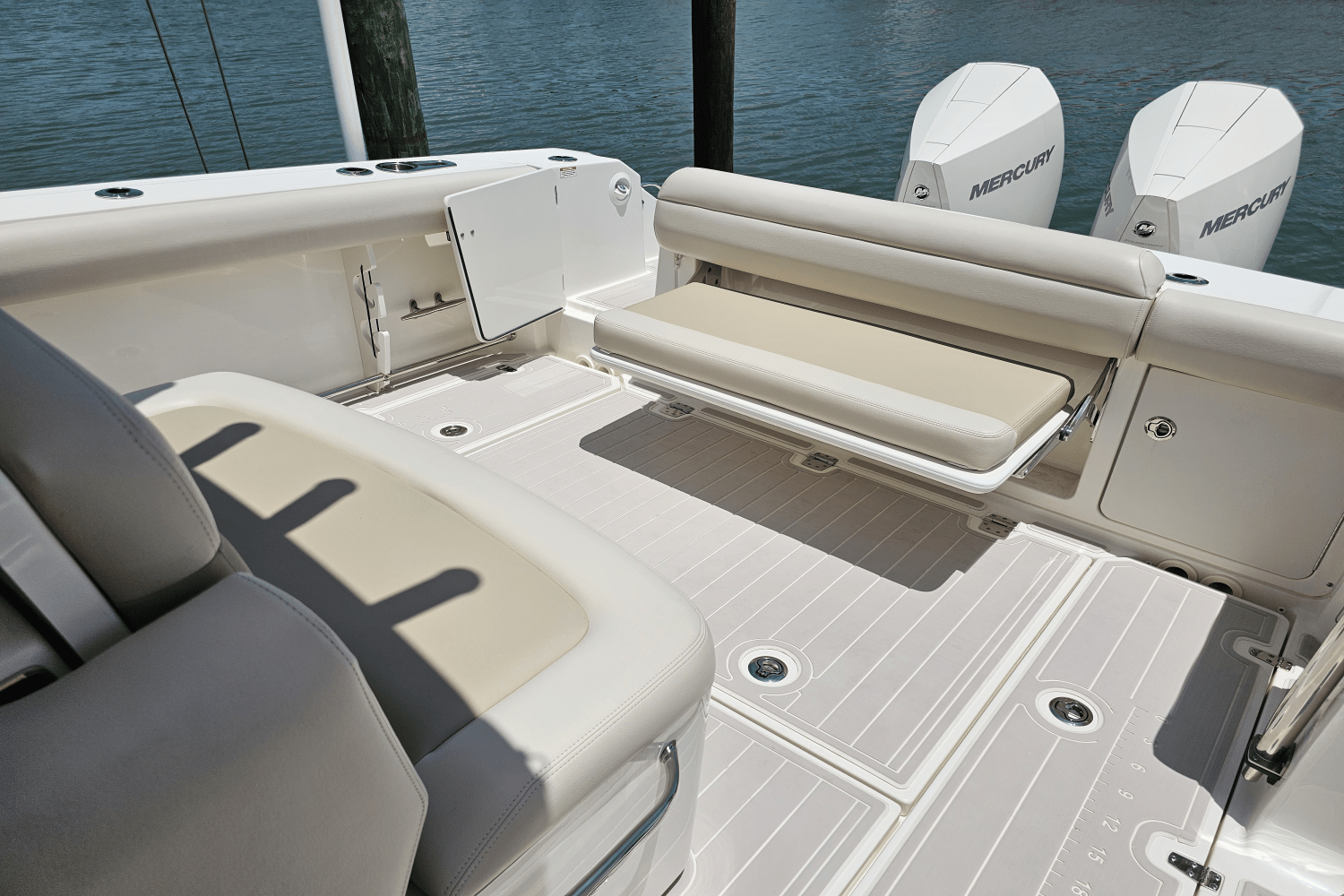 2021 Boston Whaler 330 OUTRAGE Image Thumbnail #47