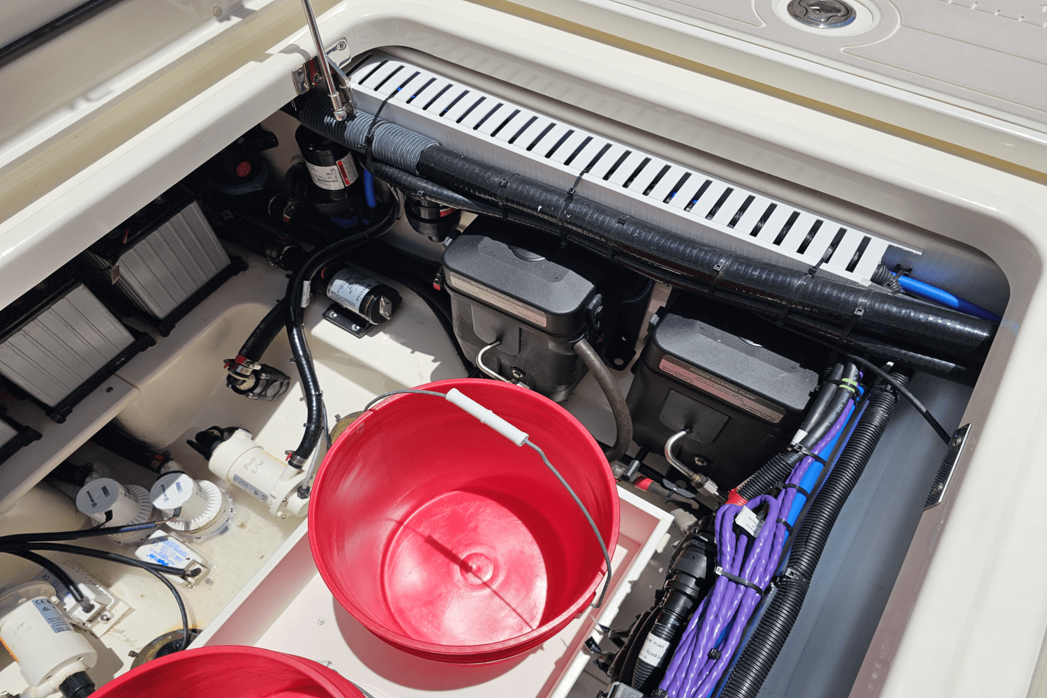 2021 Boston Whaler 330 OUTRAGE Image Thumbnail #78