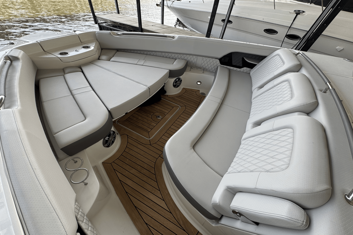 2024 Sea Ray 400 SLX Image Thumbnail #16