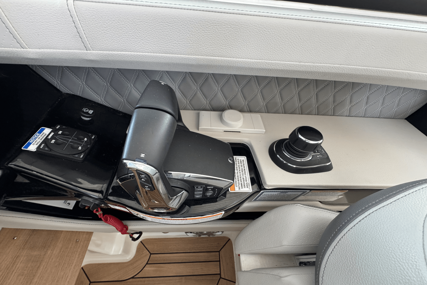 2024 Sea Ray 400 SLX Image Thumbnail #3