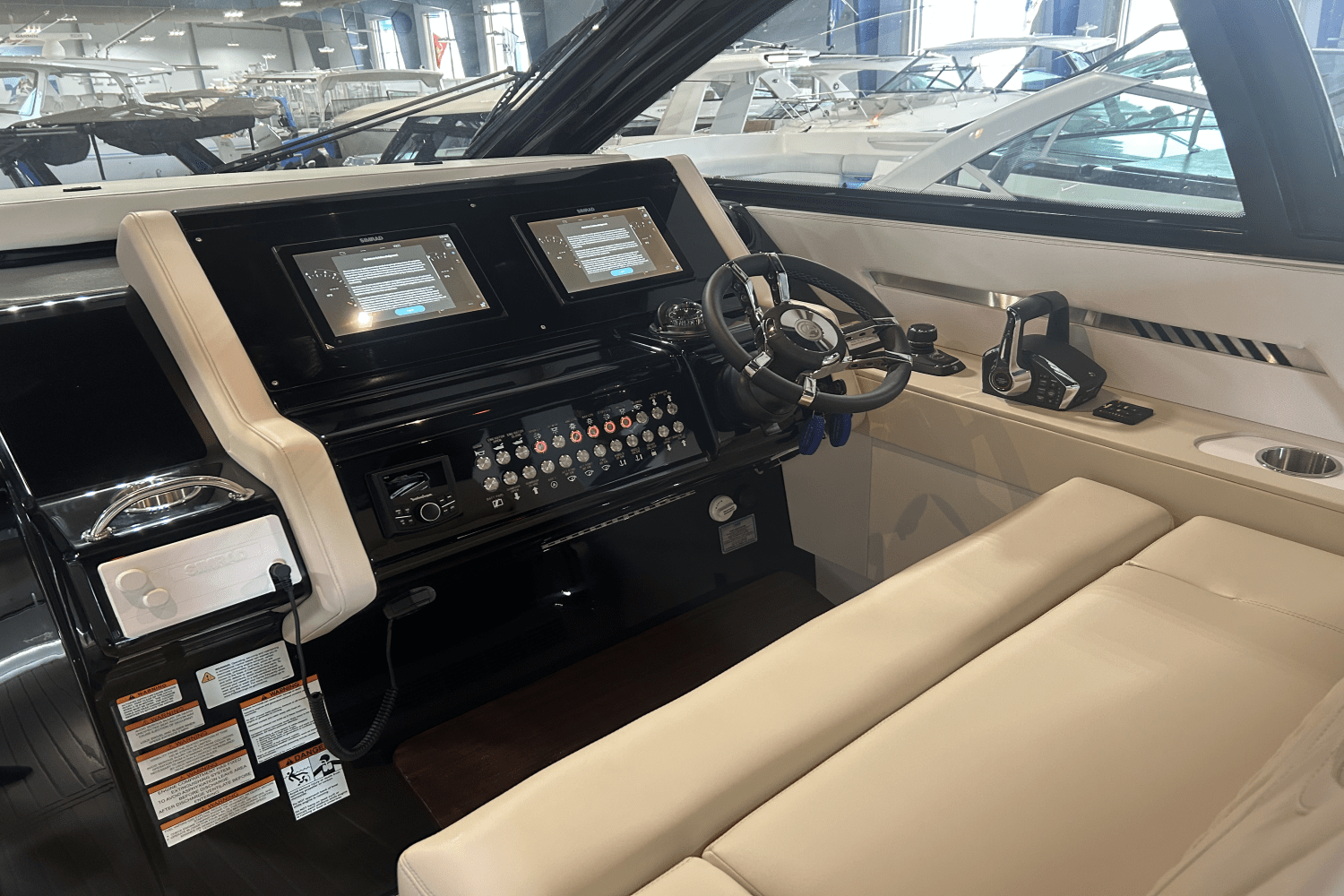 2026 Cruisers Yachts 42 GLS Outboard Image Thumbnail #5