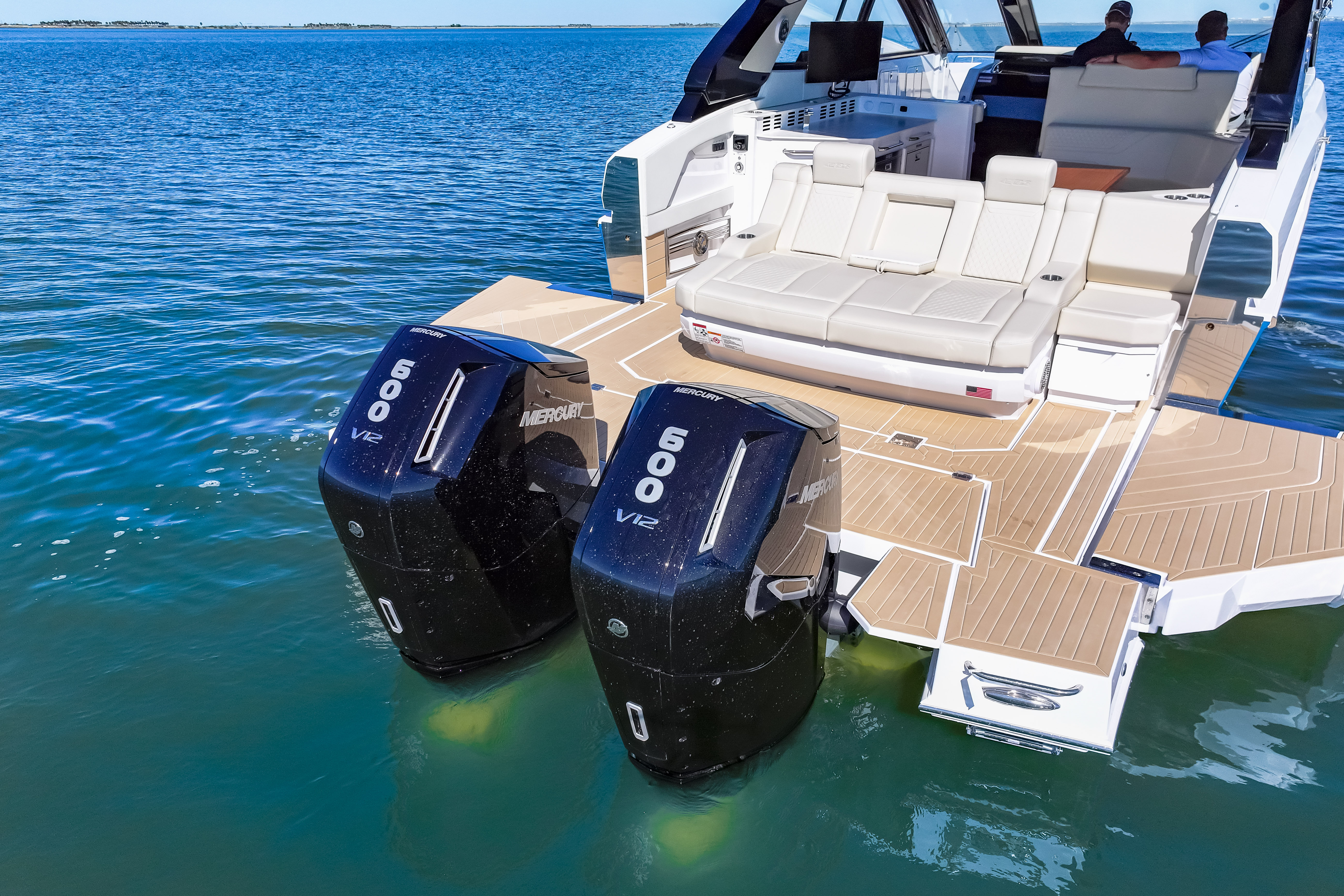 2026 Cruisers Yachts 42 GLS Outboard Image Thumbnail #15