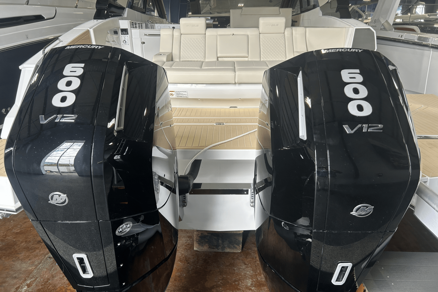 2026 Cruisers Yachts 42 GLS Outboard Image Thumbnail #27