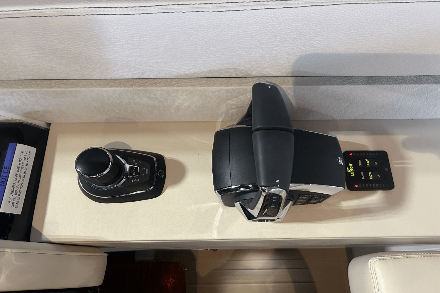 2026 Cruisers Yachts 42 GLS Outboard Image Thumbnail #7