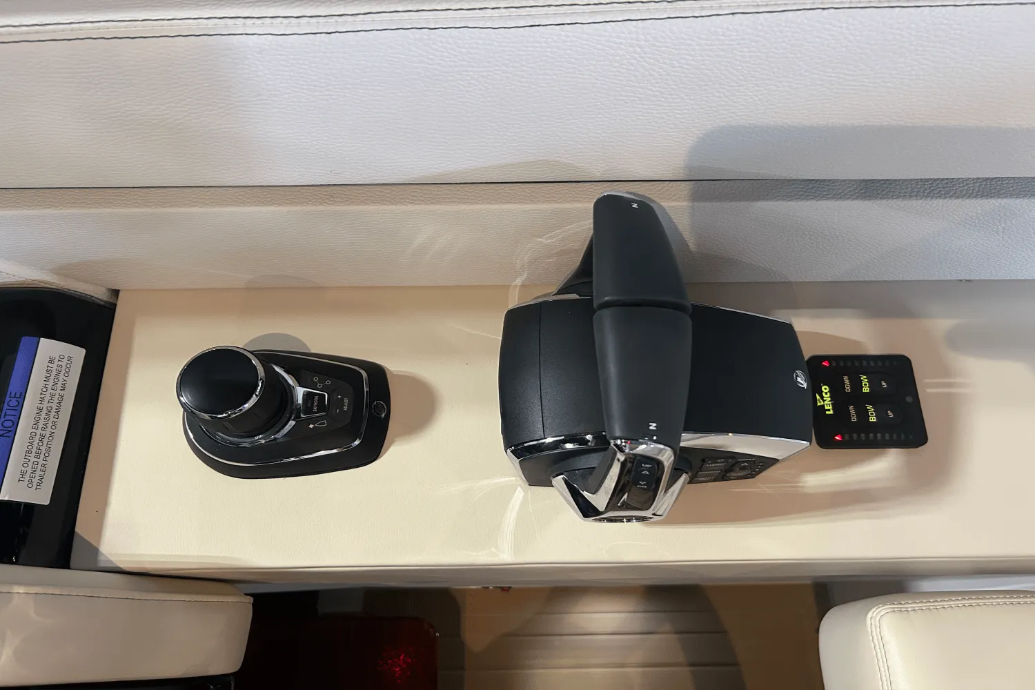 2026 Cruisers Yachts 42 GLS Outboard Image Thumbnail #7