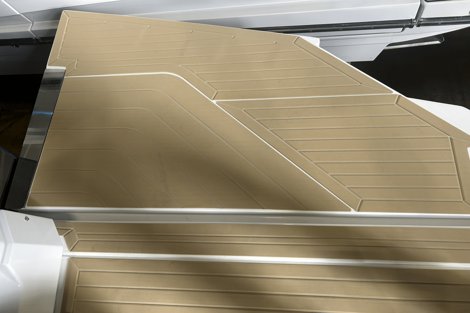 2026 Cruisers Yachts 42 GLS Outboard Image Thumbnail #26