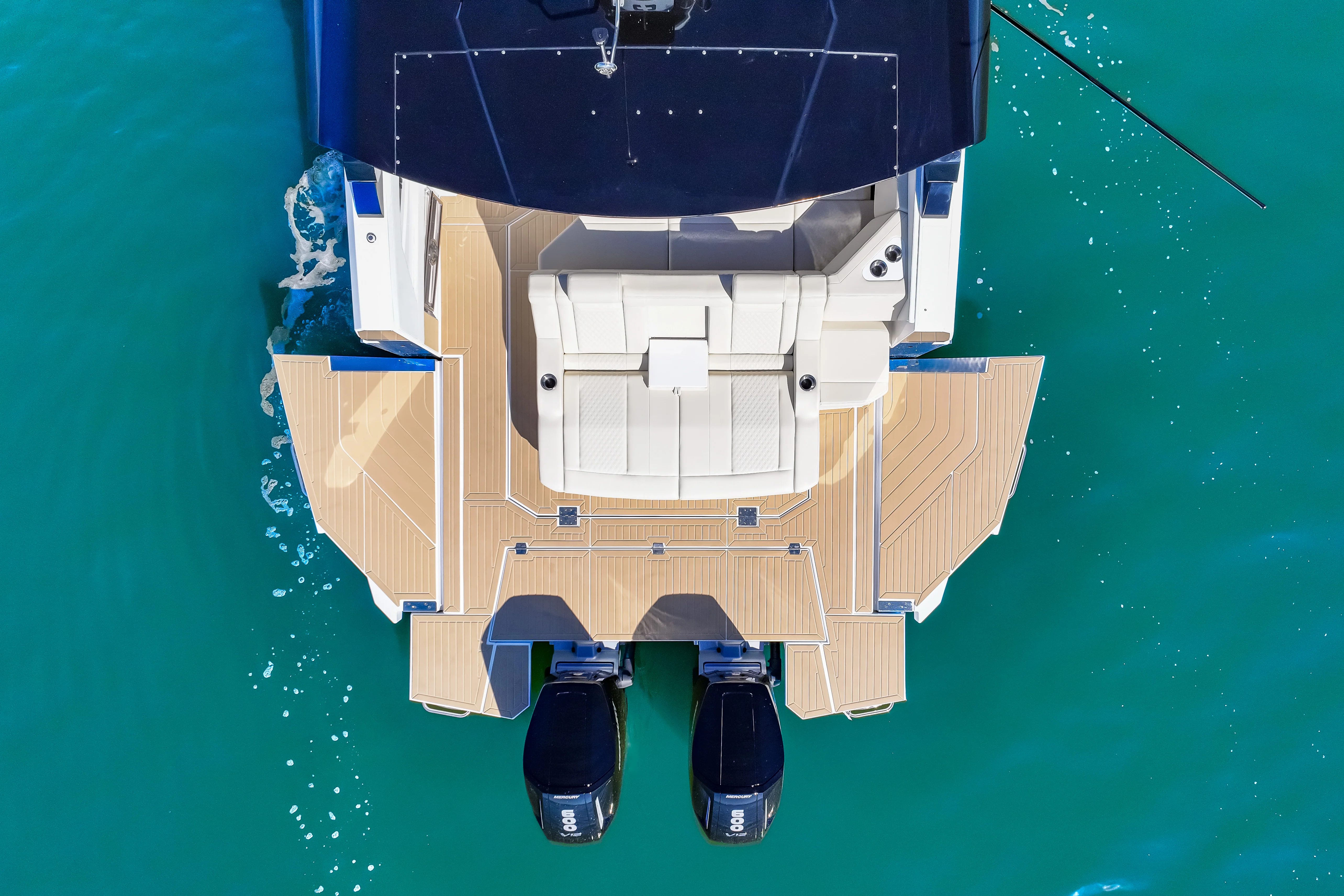 2026 Cruisers Yachts 42 GLS Outboard Image Thumbnail #14