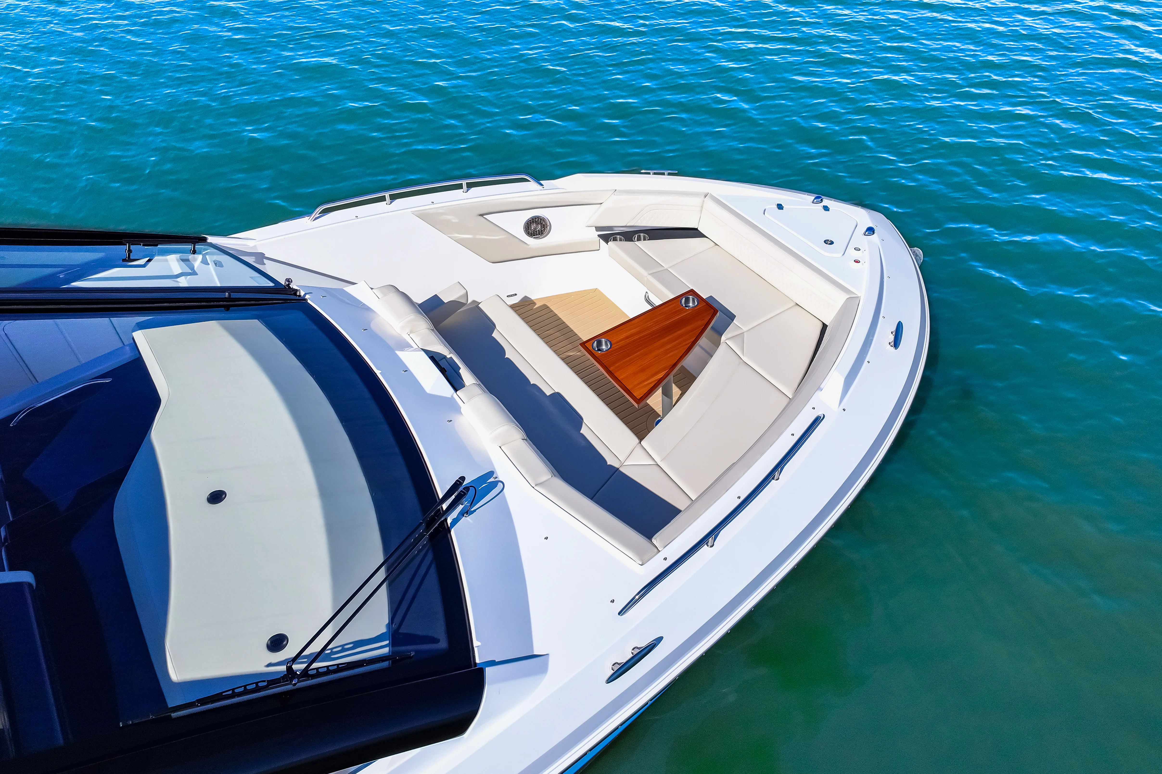 2026 Cruisers Yachts 42 GLS Outboard Image Thumbnail #6