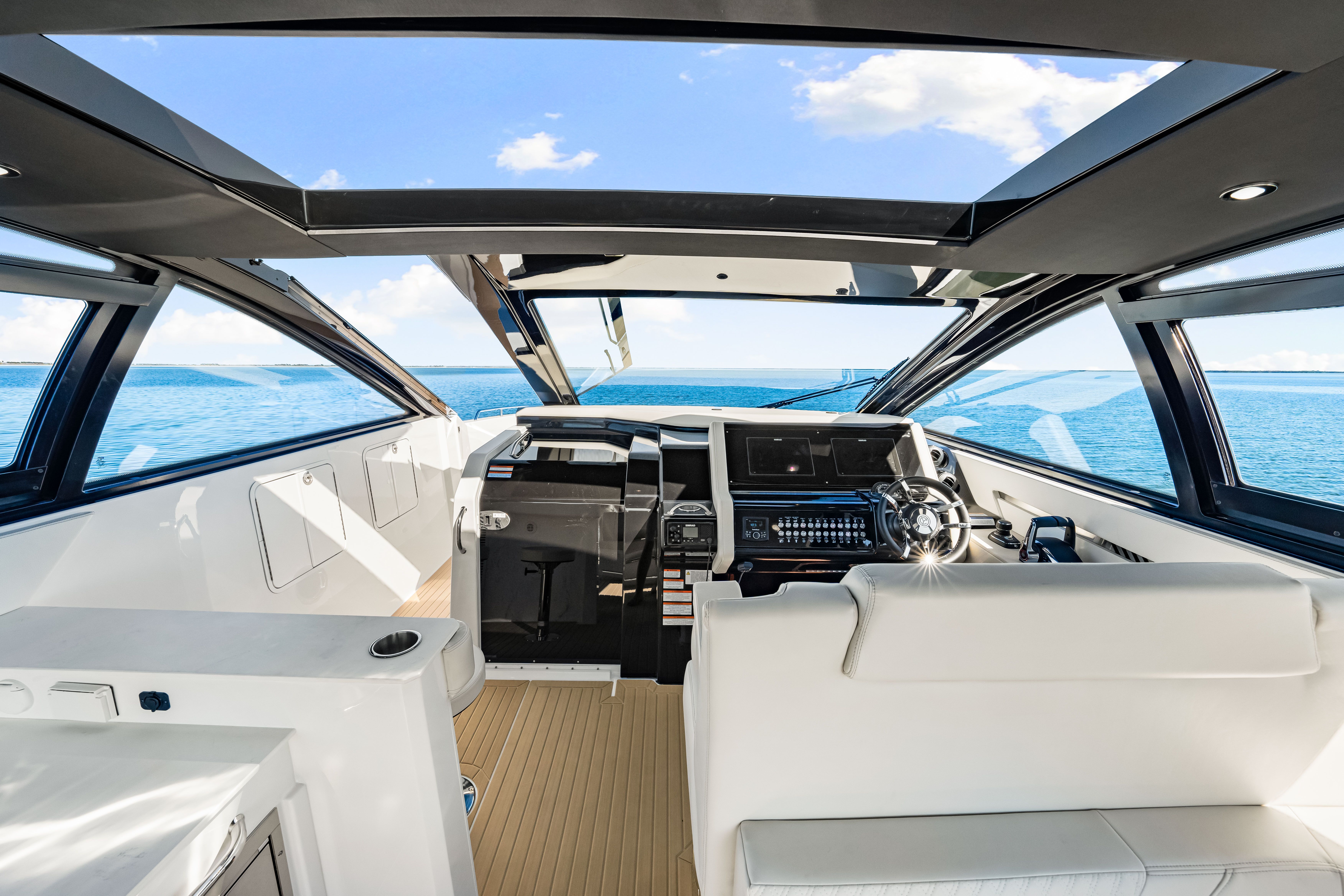 2026 Cruisers Yachts 42 GLS Outboard Image Thumbnail #34