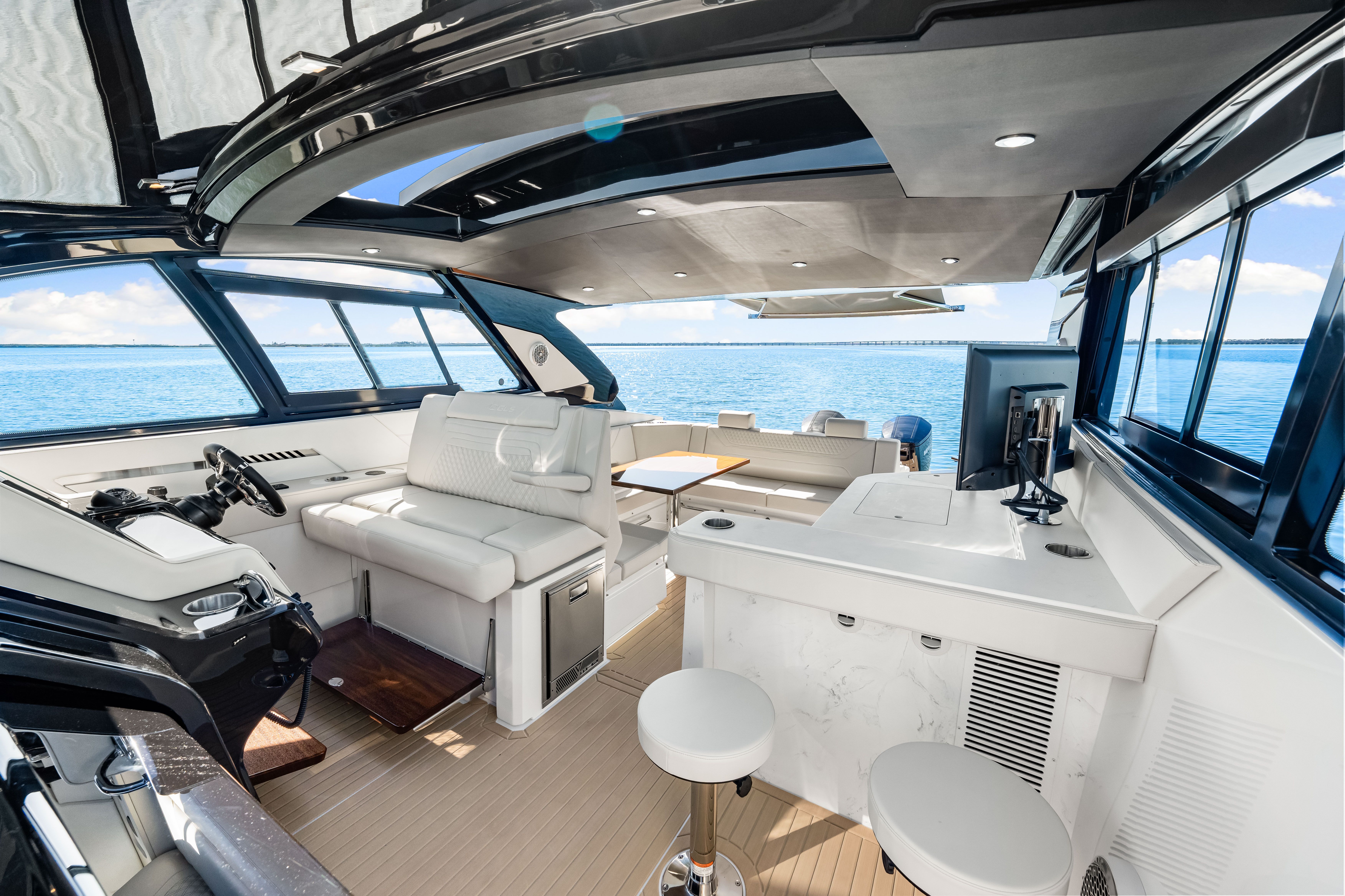 2026 Cruisers Yachts 42 GLS Outboard Image Thumbnail #37