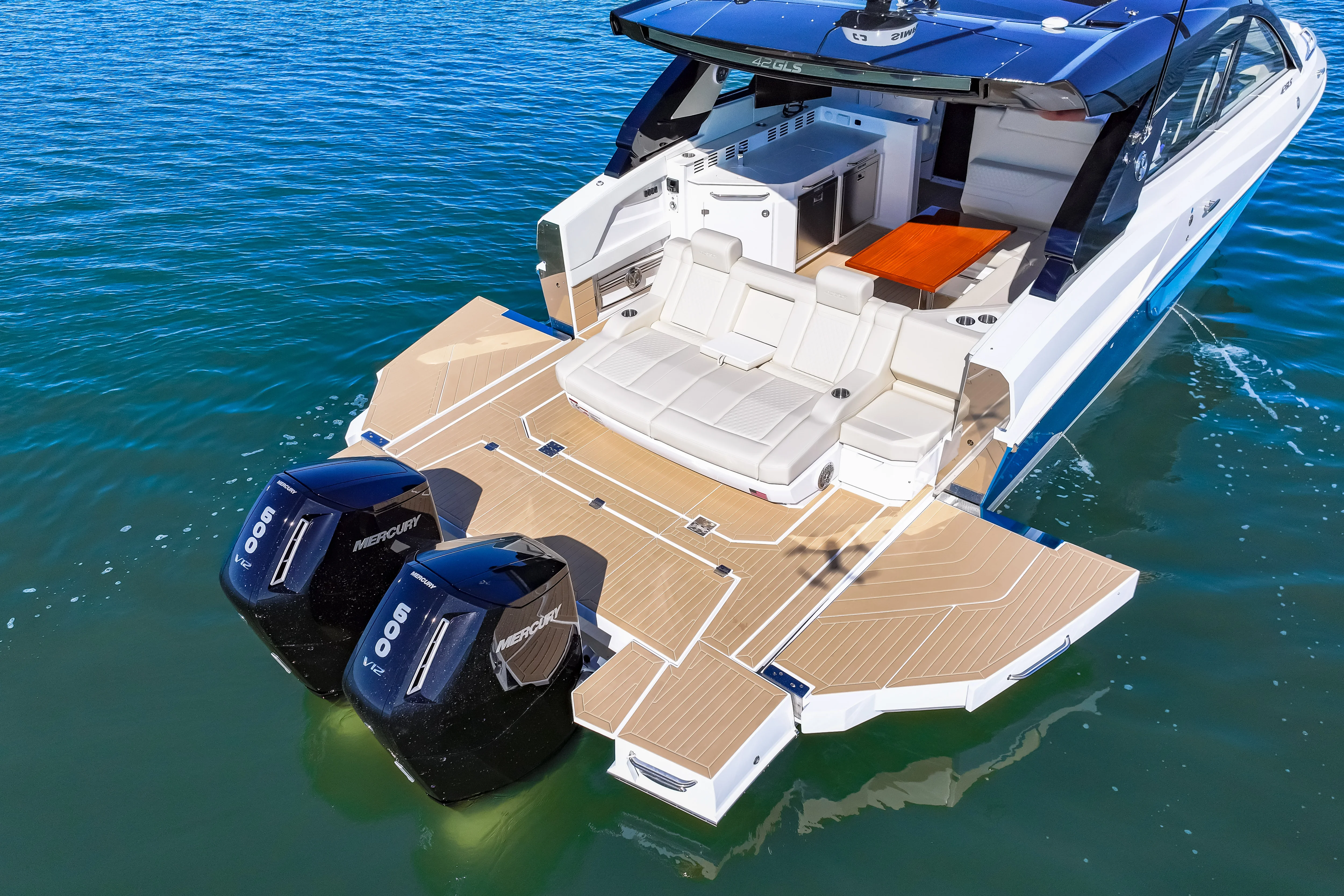 2026 Cruisers Yachts 42 GLS Outboard Image Thumbnail #19