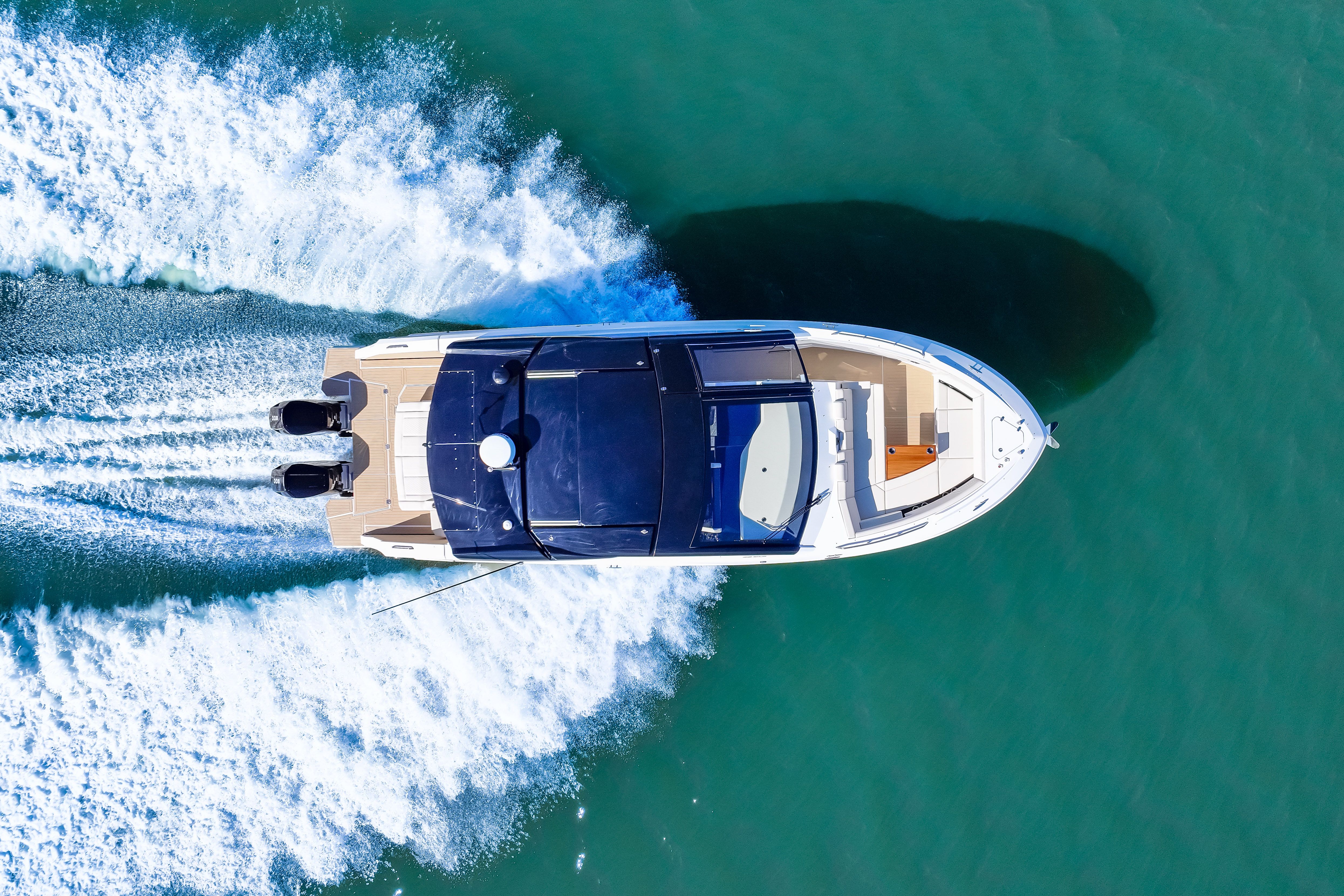 2026 Cruisers Yachts 42 GLS Outboard Image Thumbnail #54