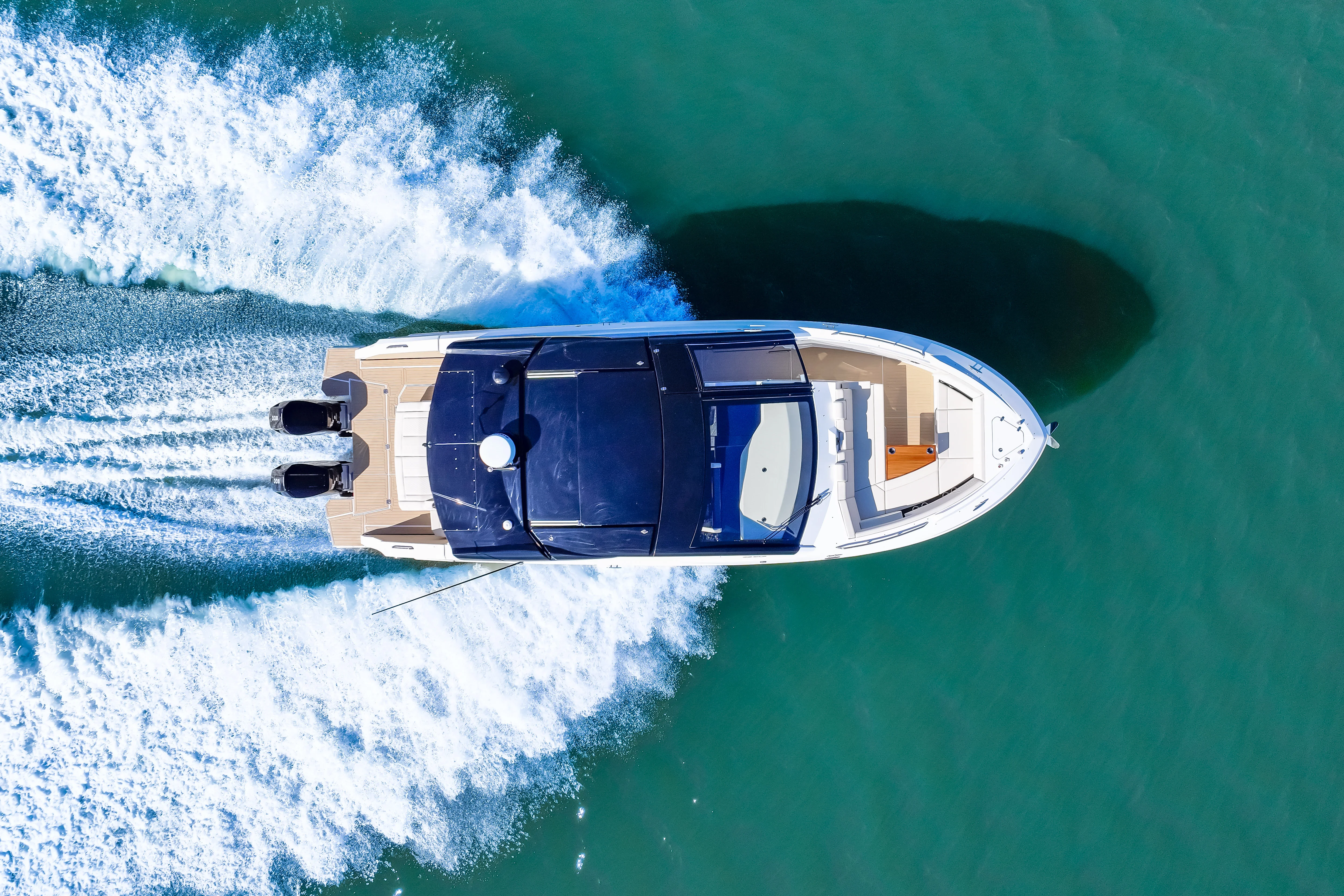 2026 Cruisers Yachts 42 GLS Outboard Image Thumbnail #54