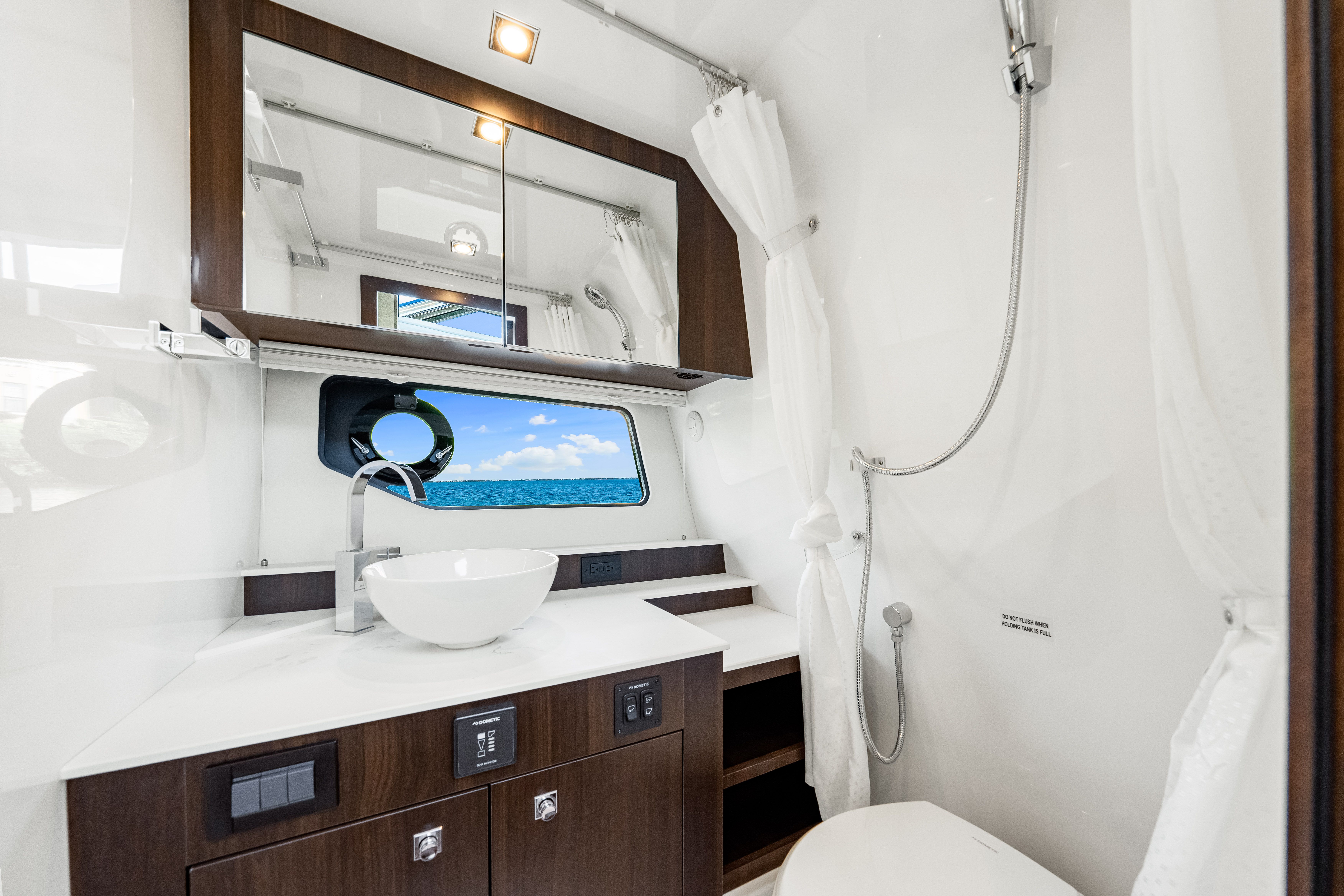 2026 Cruisers Yachts 42 GLS Outboard Image Thumbnail #38