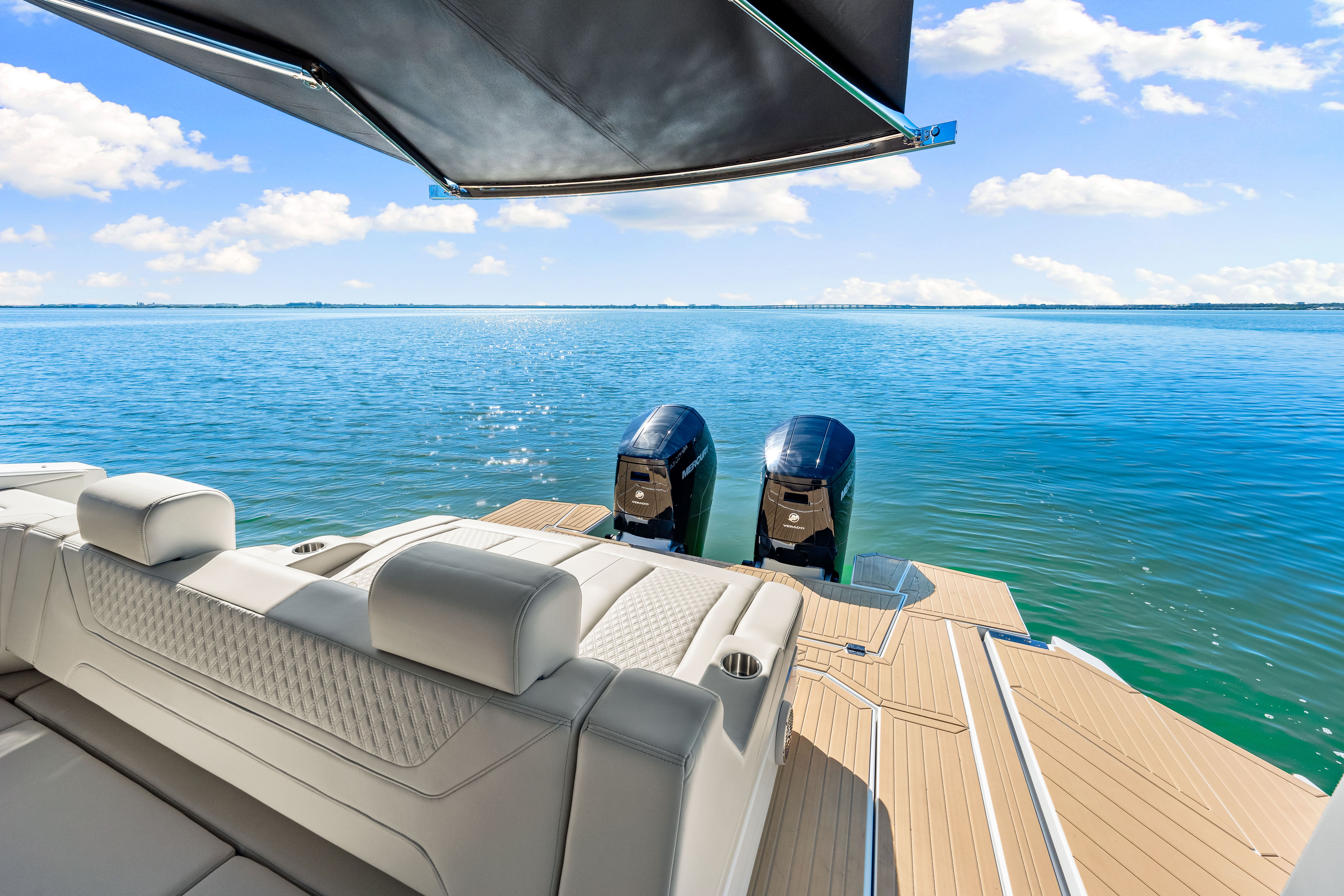 2026 Cruisers Yachts 42 GLS Outboard Image Thumbnail #23