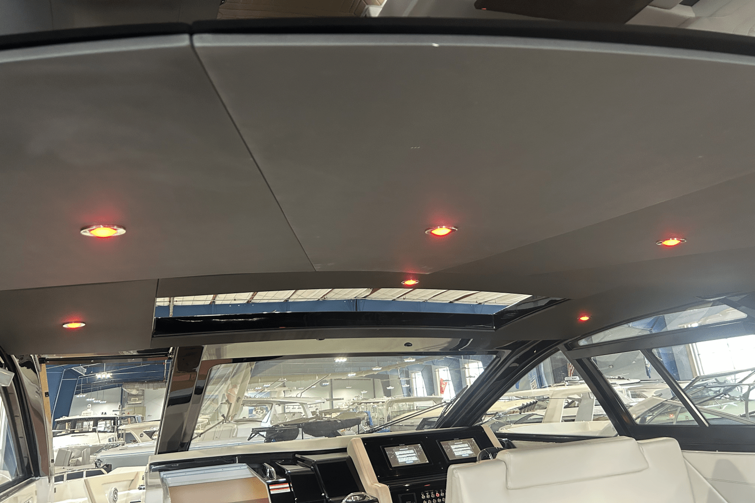 2026 Cruisers Yachts 42 GLS Outboard Image Thumbnail #9