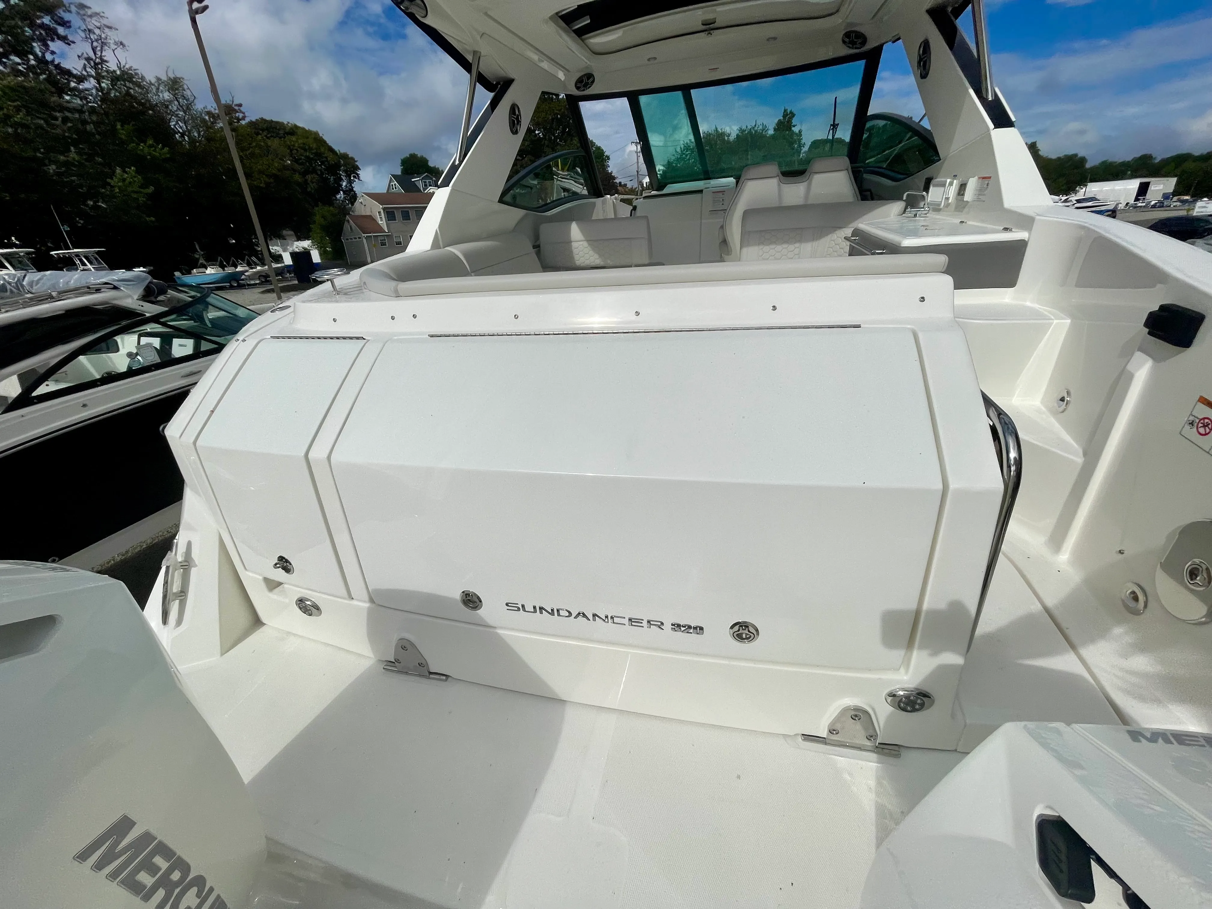 2026 Sea Ray Sundancer 320 Outboard Image Thumbnail #2