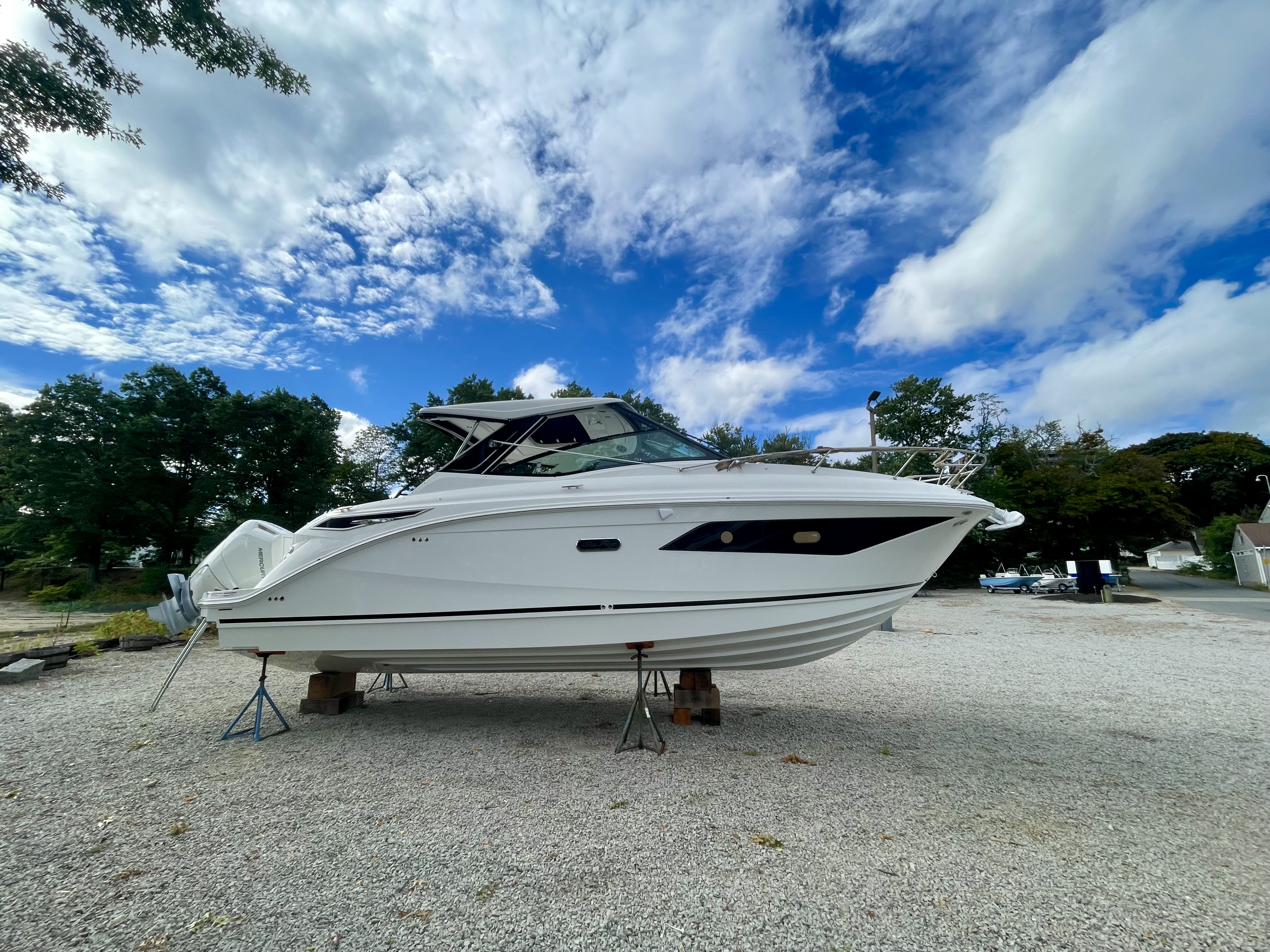 2026 Sea Ray Sundancer 320 Outboard Image Thumbnail #0