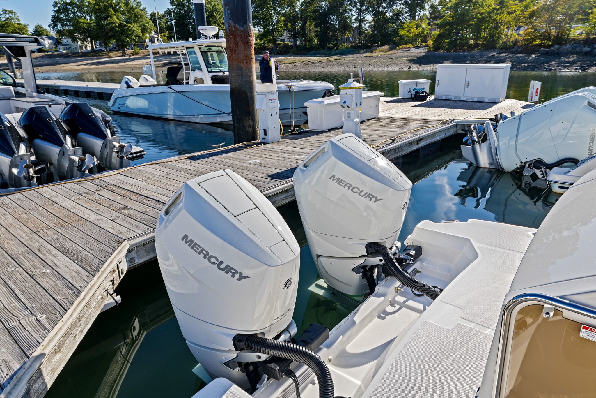 2026 Sea Ray Sundancer 320 Outboard Image Thumbnail #7