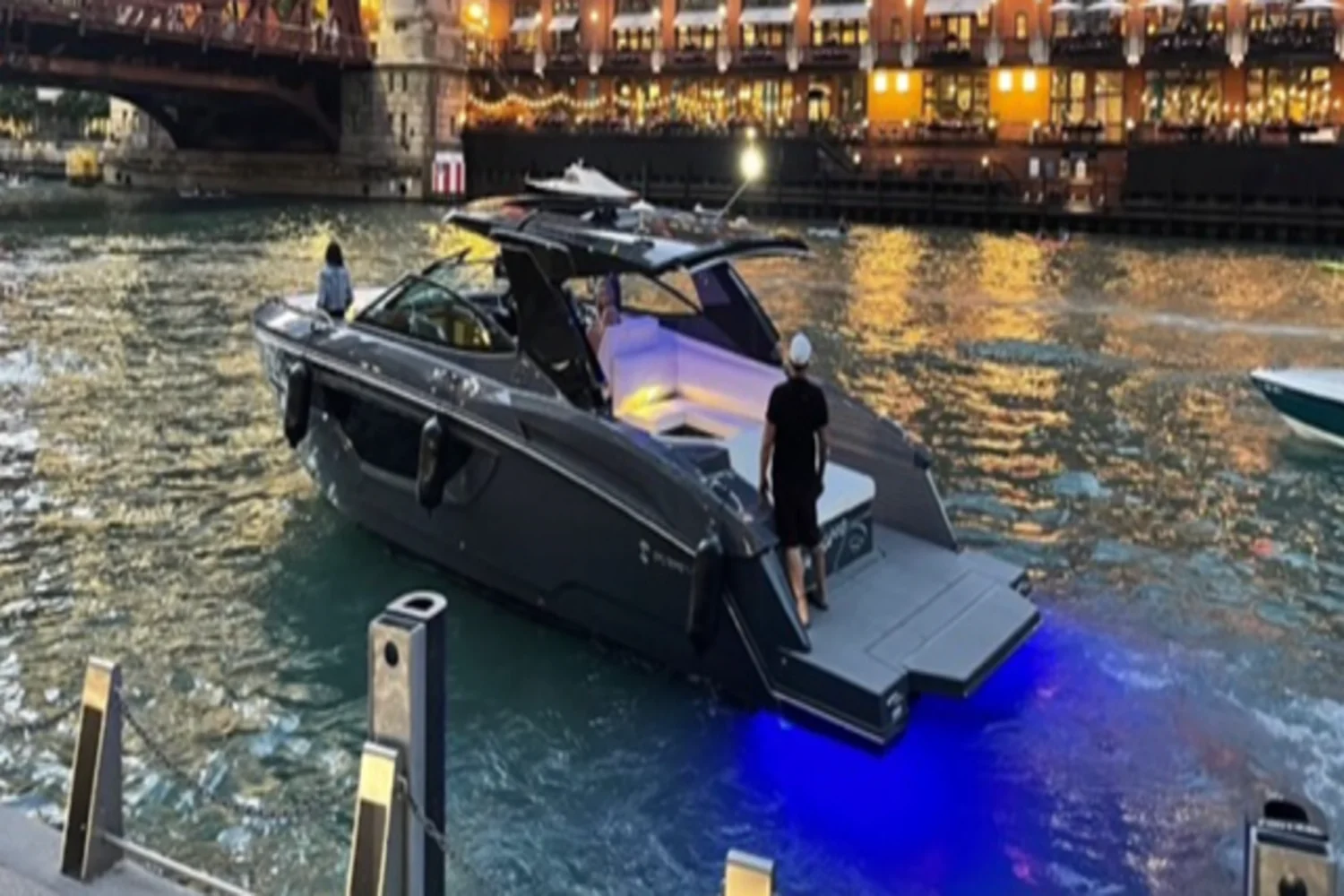 2022 Cruisers Yachts 38 GLS Image Thumbnail #0