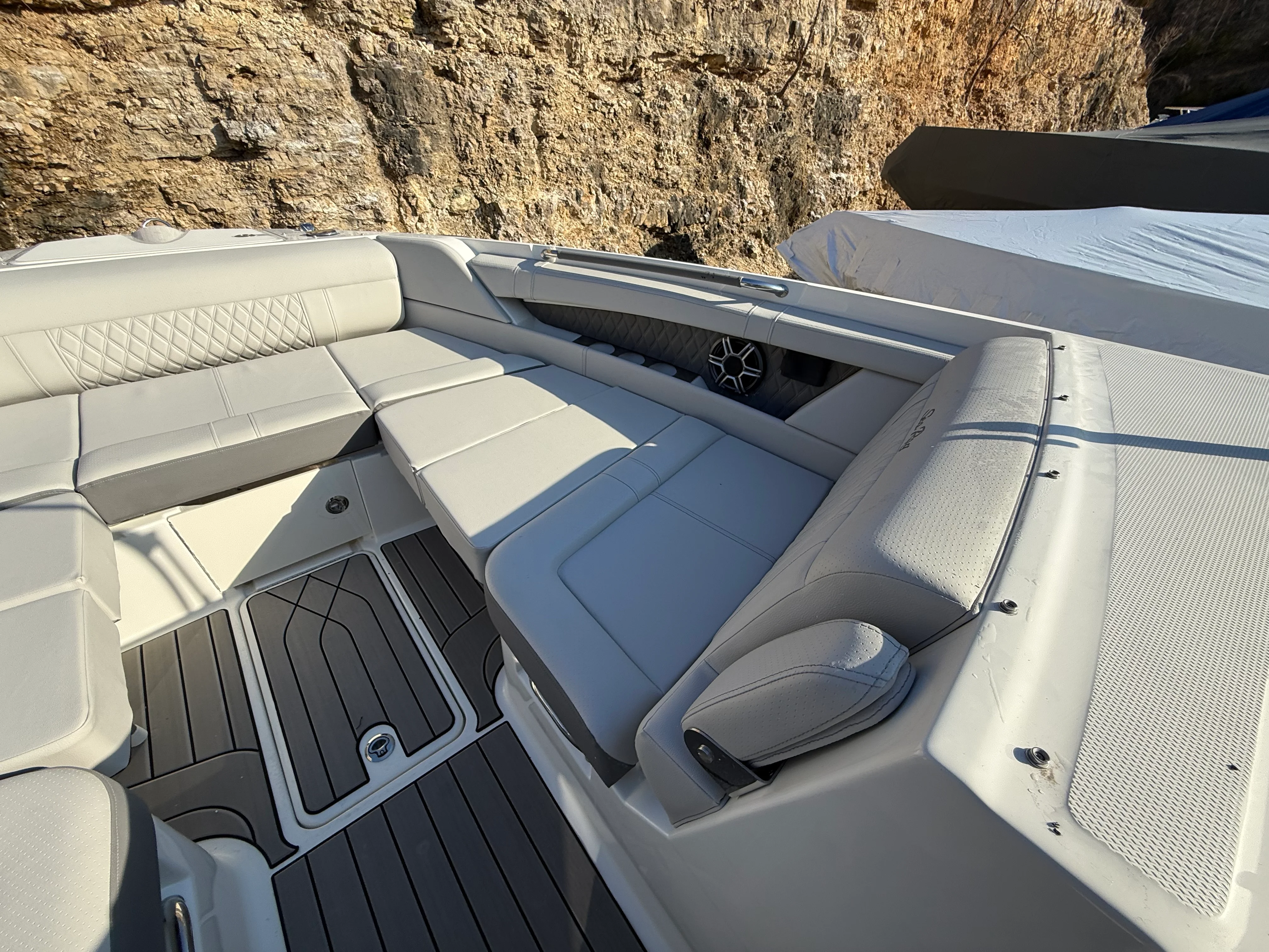 2026 Sea Ray SLX 350 Image Thumbnail #45