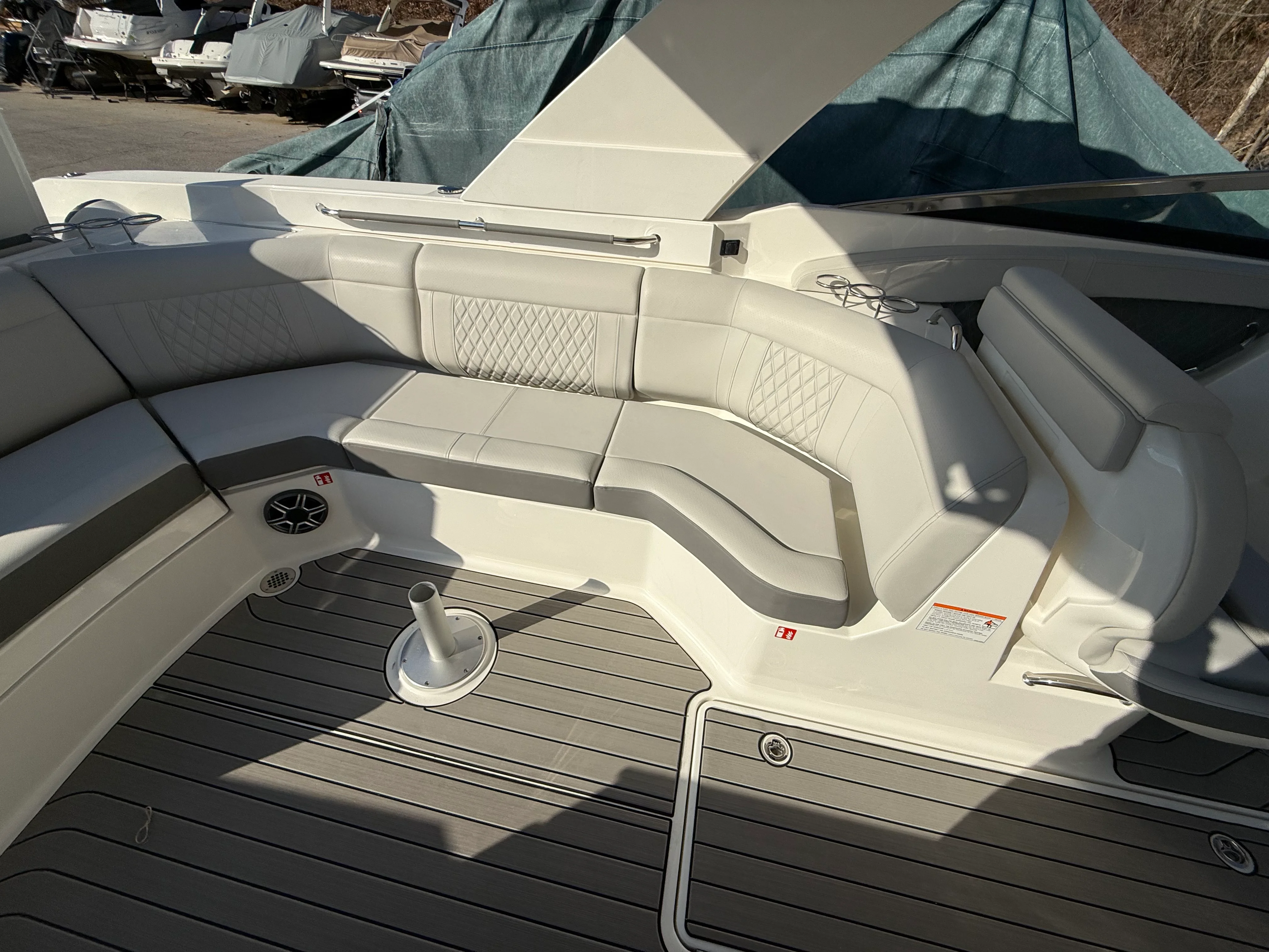 2026 Sea Ray SLX 350 Image Thumbnail #27