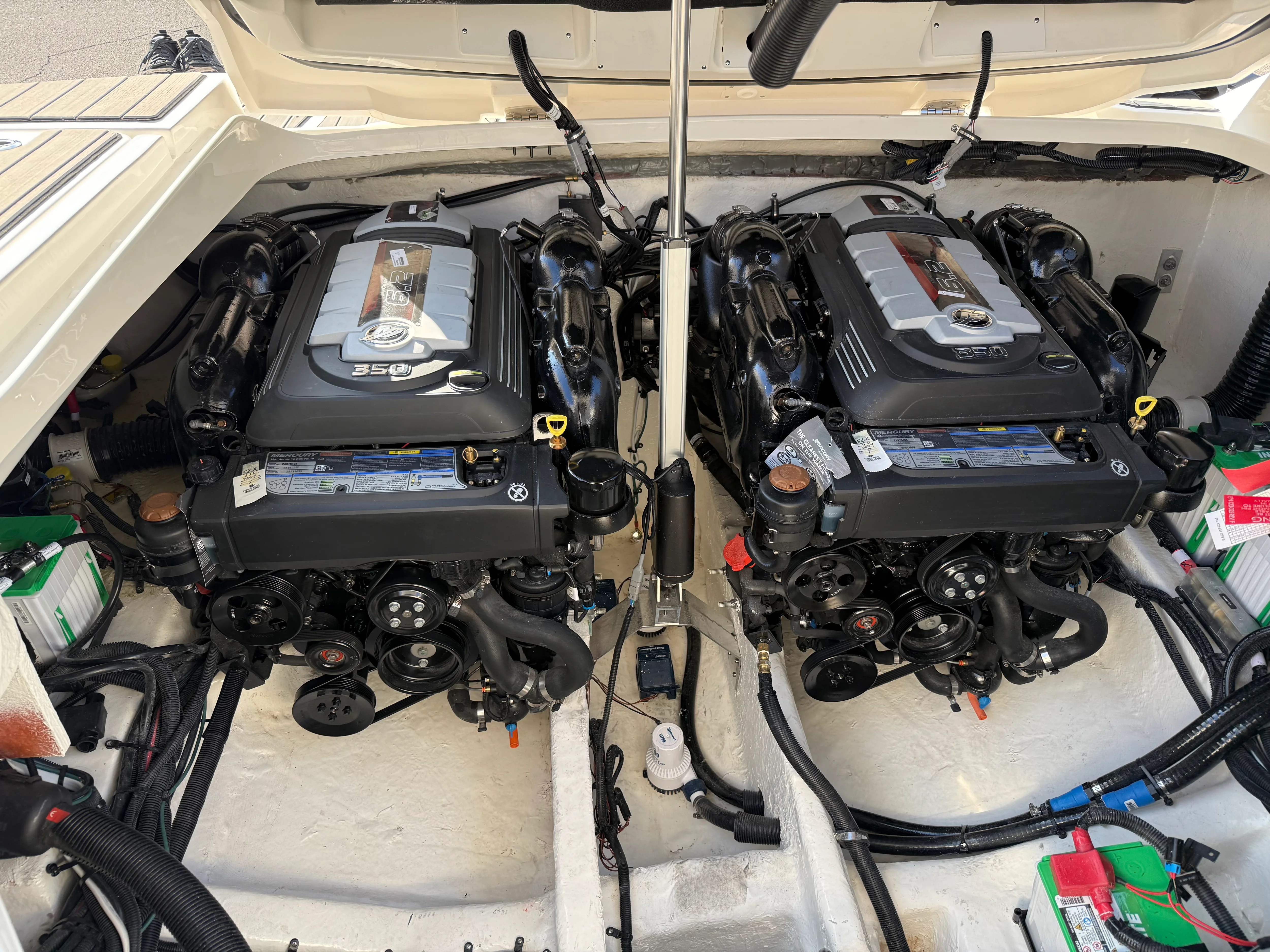 2026 Sea Ray SLX 350 Image Thumbnail #49