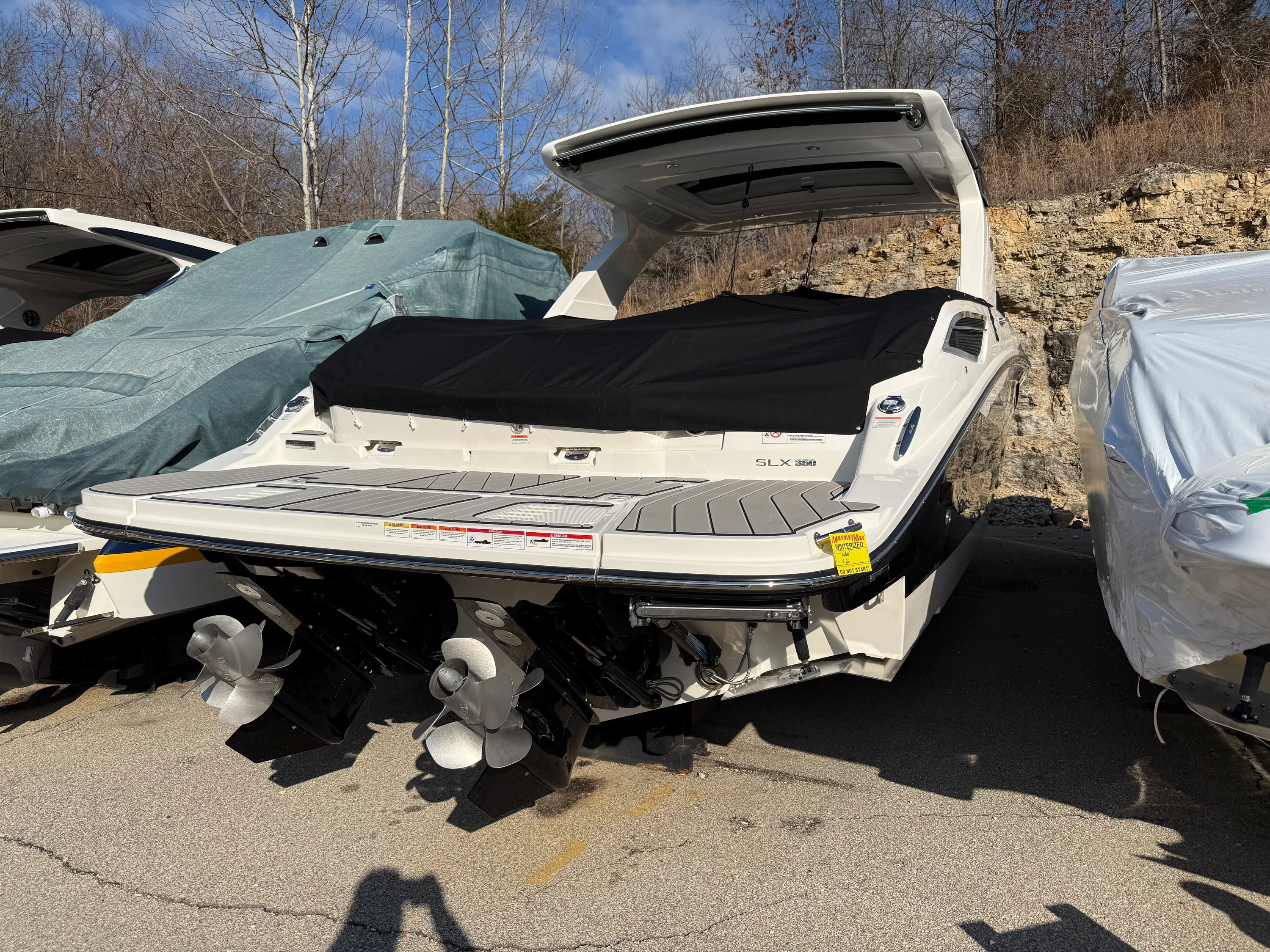 2026 Sea Ray SLX 350 Image Thumbnail #7