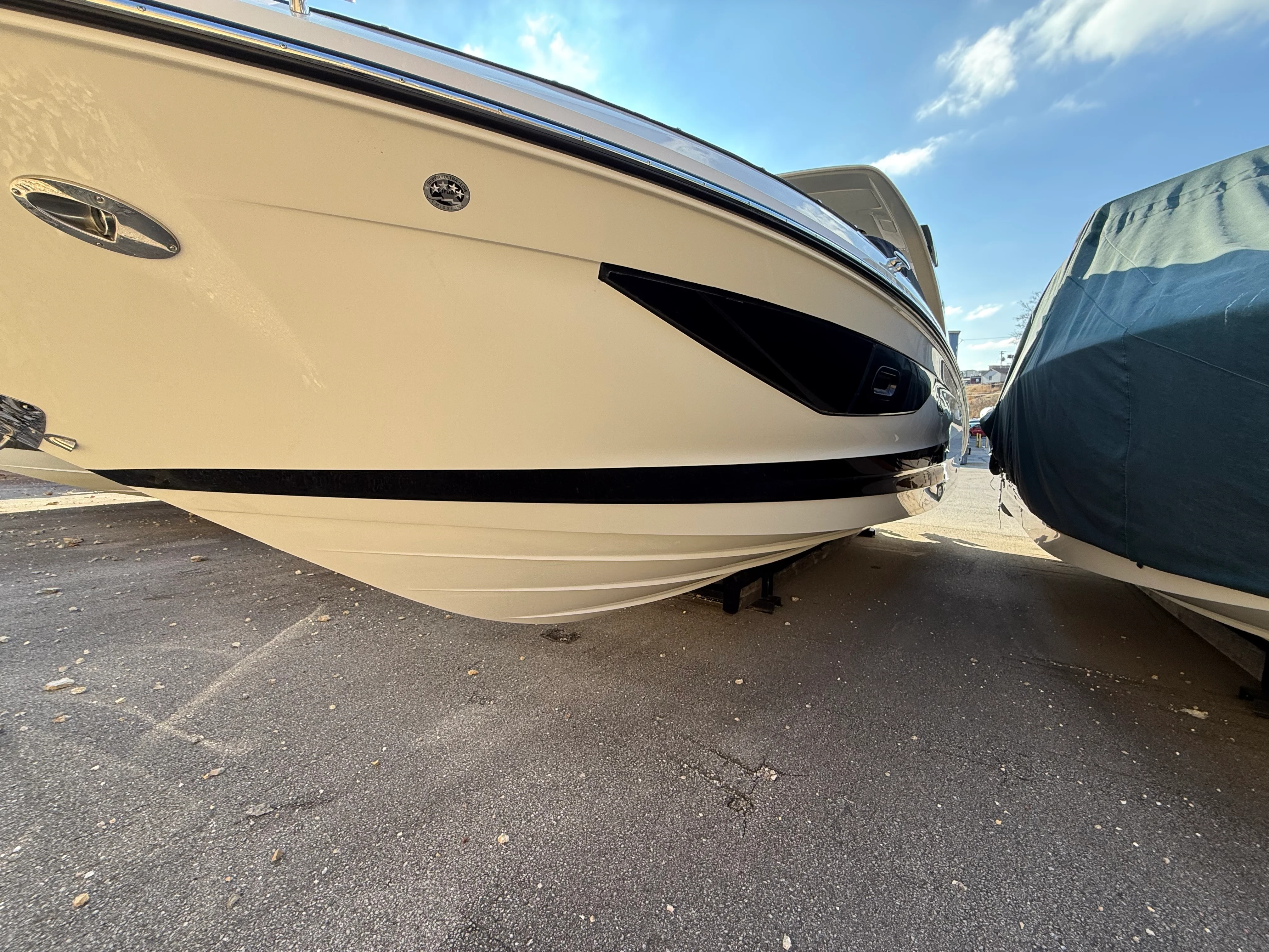 2026 Sea Ray SLX 350 Image Thumbnail #4