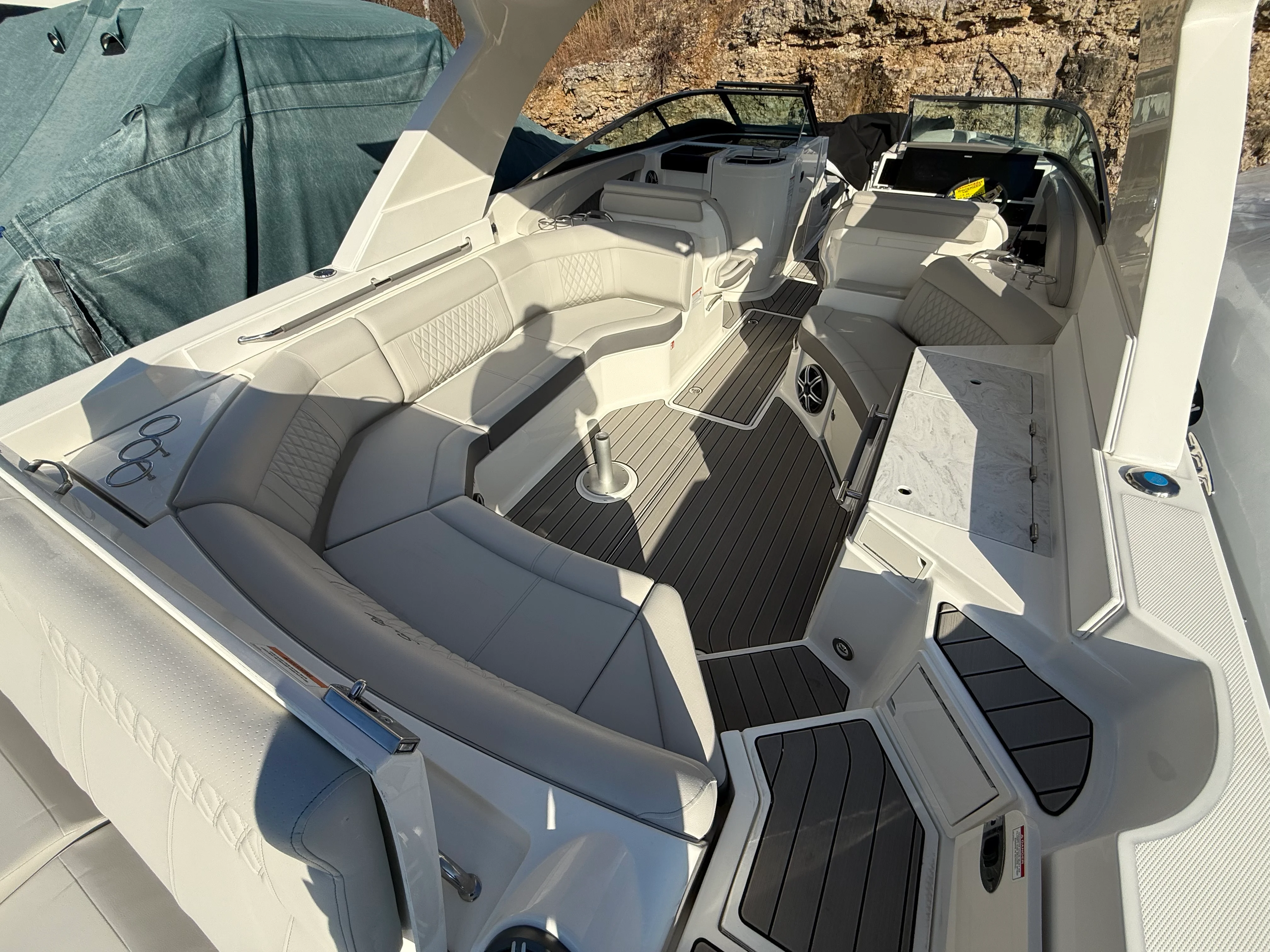 2026 Sea Ray SLX 350 Image Thumbnail #25