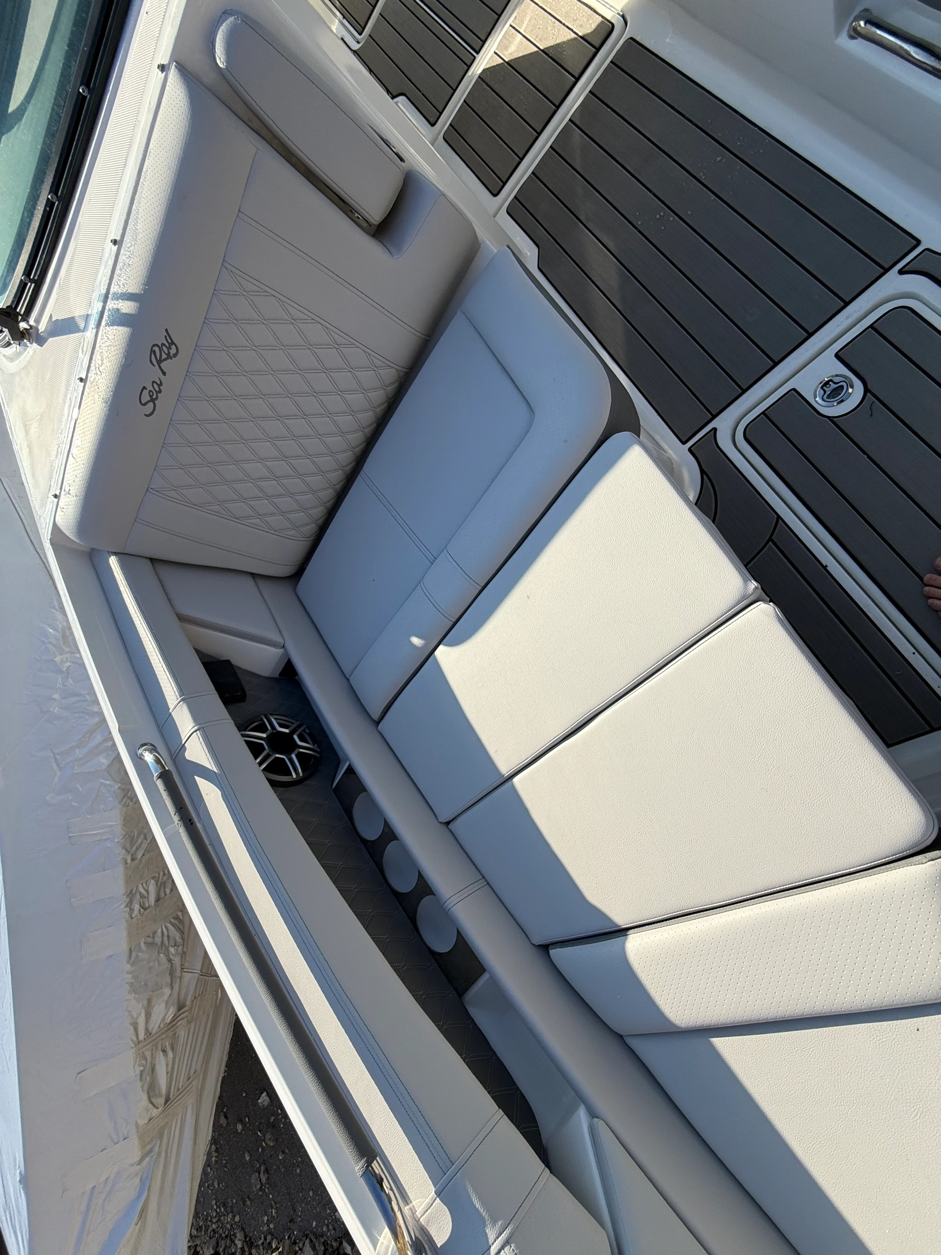 2026 Sea Ray SLX 350 Image Thumbnail #47