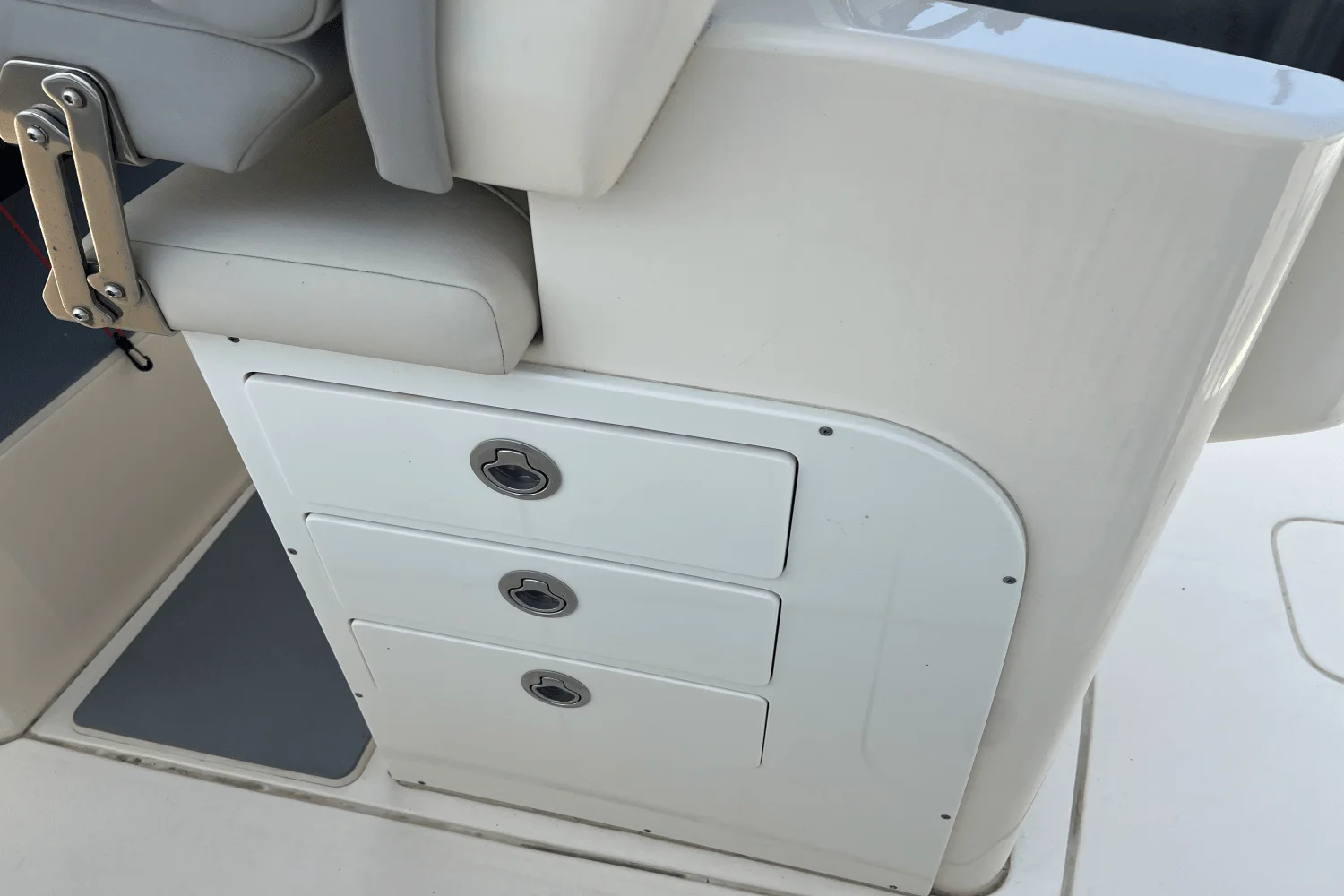 2022 Scout 305 LXF Image Thumbnail #12