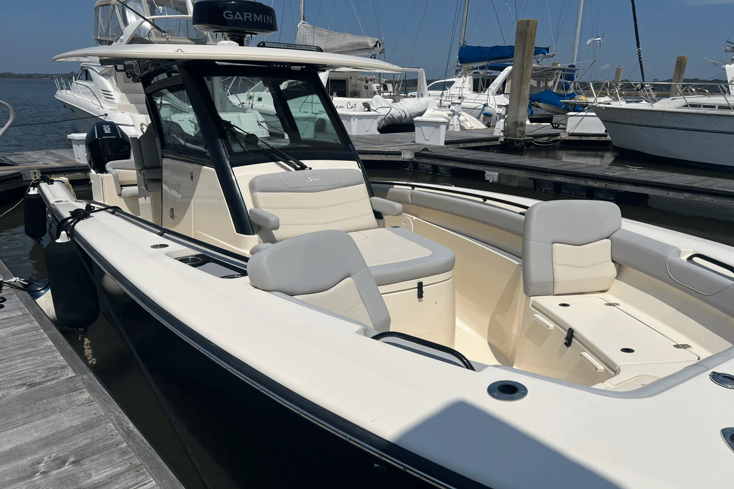 2022 Scout 305 LXF Image Thumbnail #2