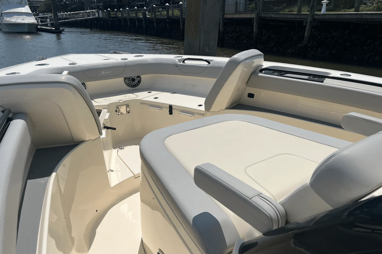 2022 Scout 305 LXF Image Thumbnail #27