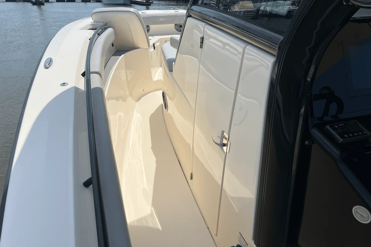 2022 Scout 305 LXF Image Thumbnail #18