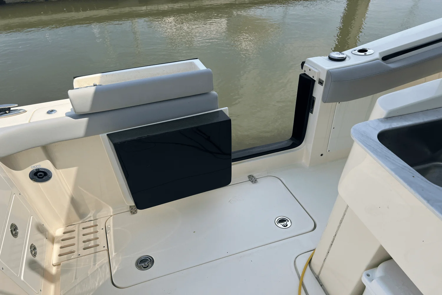 2022 Scout 305 LXF Image Thumbnail #10