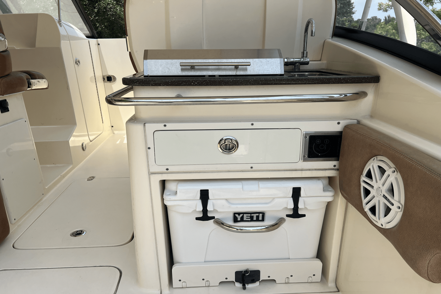 2017 Scout 255 DORADO Image Thumbnail #10
