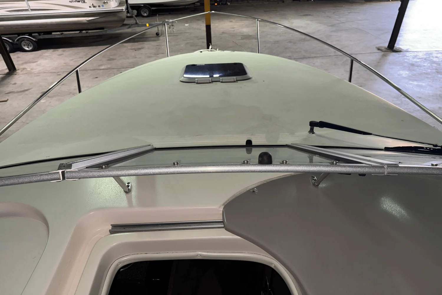 2004 Rinker 250 FIESTA VEE Image Thumbnail #1