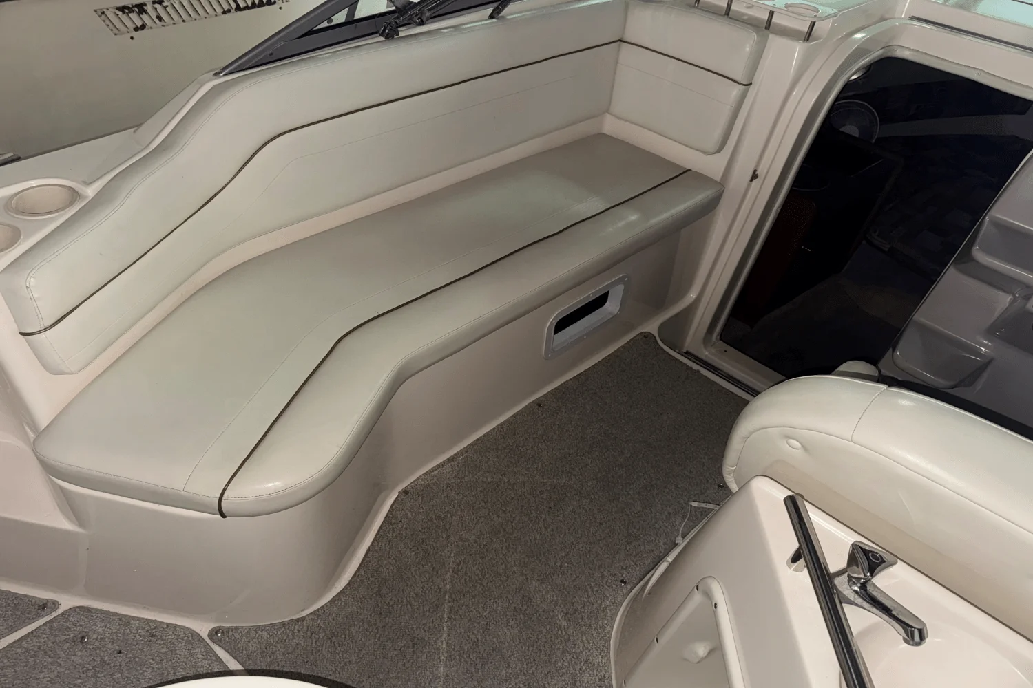 2004 Rinker 250 FIESTA VEE Image Thumbnail #5