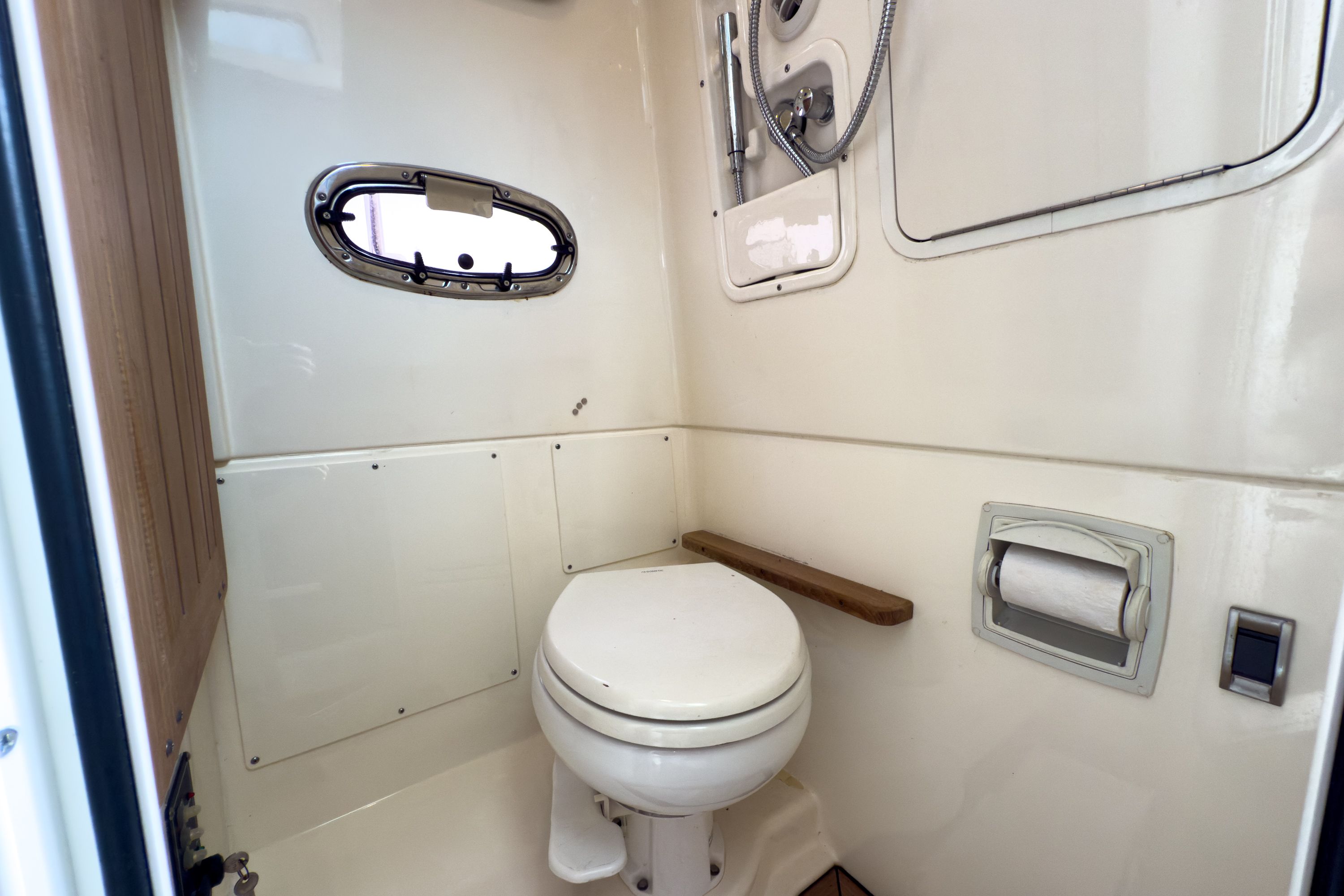 2019 Boston Whaler 380 Outrage Image Thumbnail #20