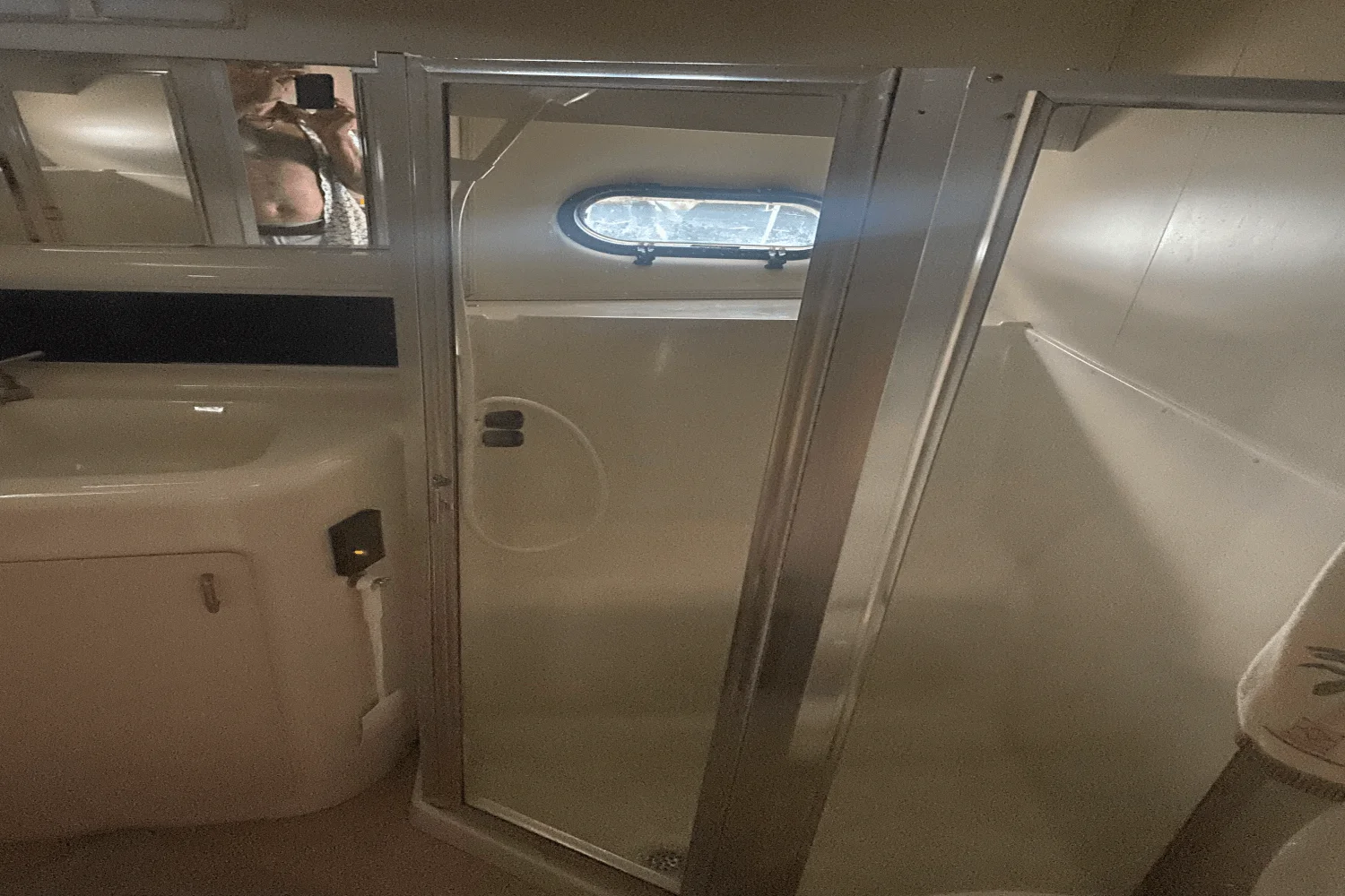 1990 Silverton 36 FLYBRIDGE Image Thumbnail #6