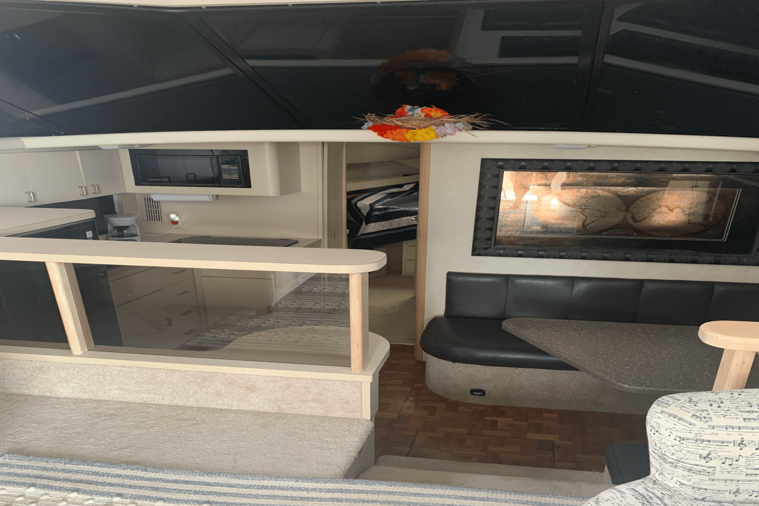 1990 Silverton 36 FLYBRIDGE Image Thumbnail #10