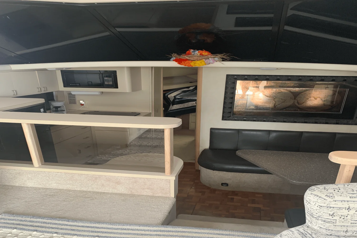 1990 Silverton 36 FLYBRIDGE Image Thumbnail #10