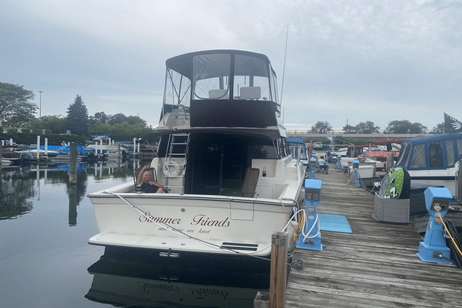 1990 Silverton 36 FLYBRIDGE Image Thumbnail #2