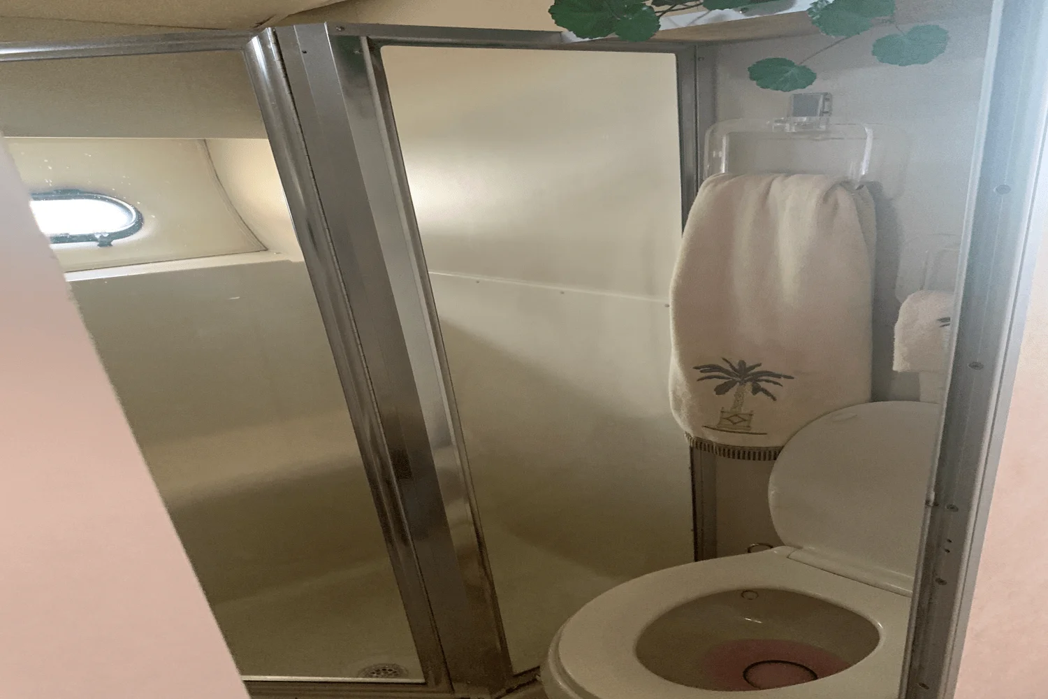 1990 Silverton 36 FLYBRIDGE Image Thumbnail #13